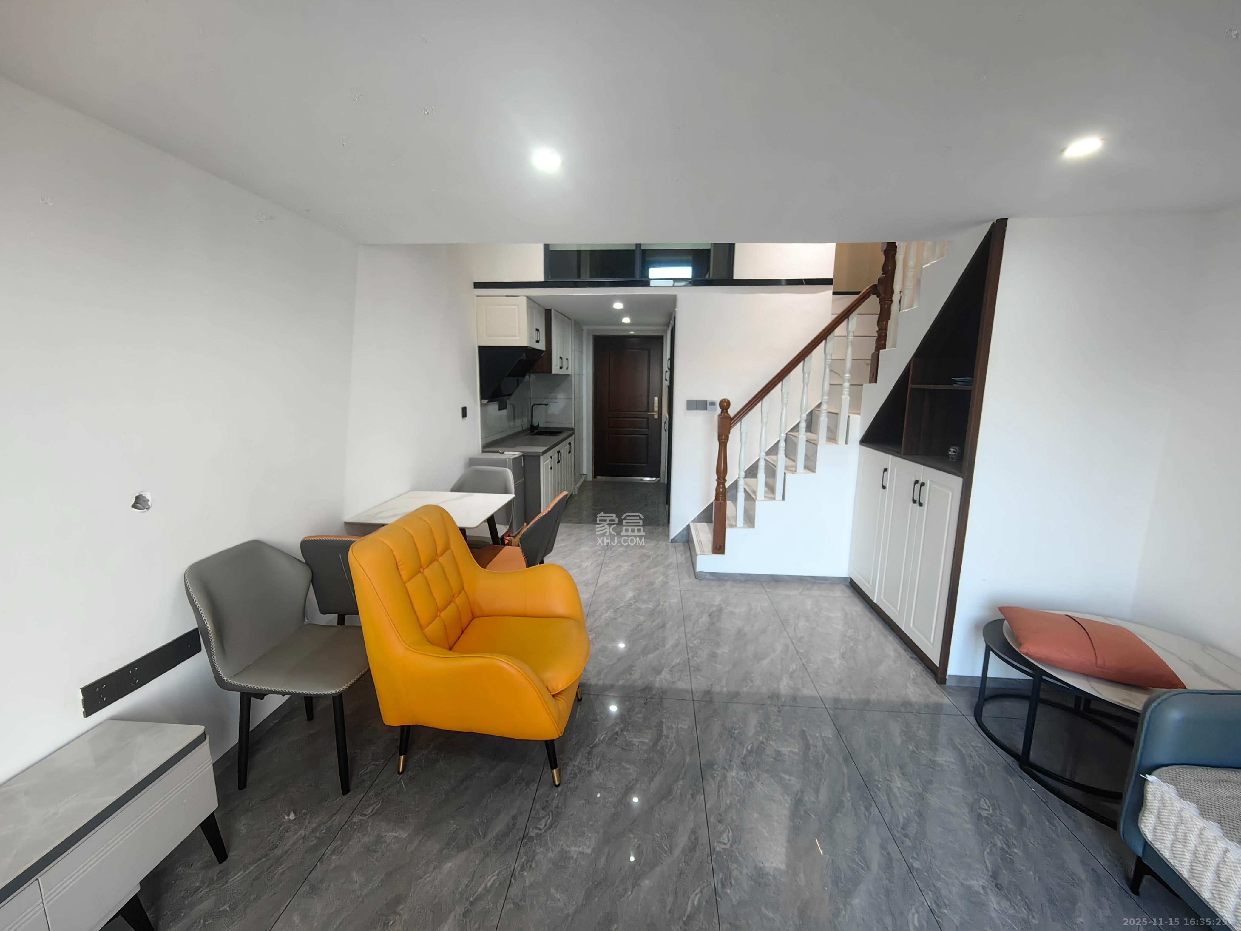 梅溪湖金茂湾  2室1厅1卫    1900.0元/月室内图