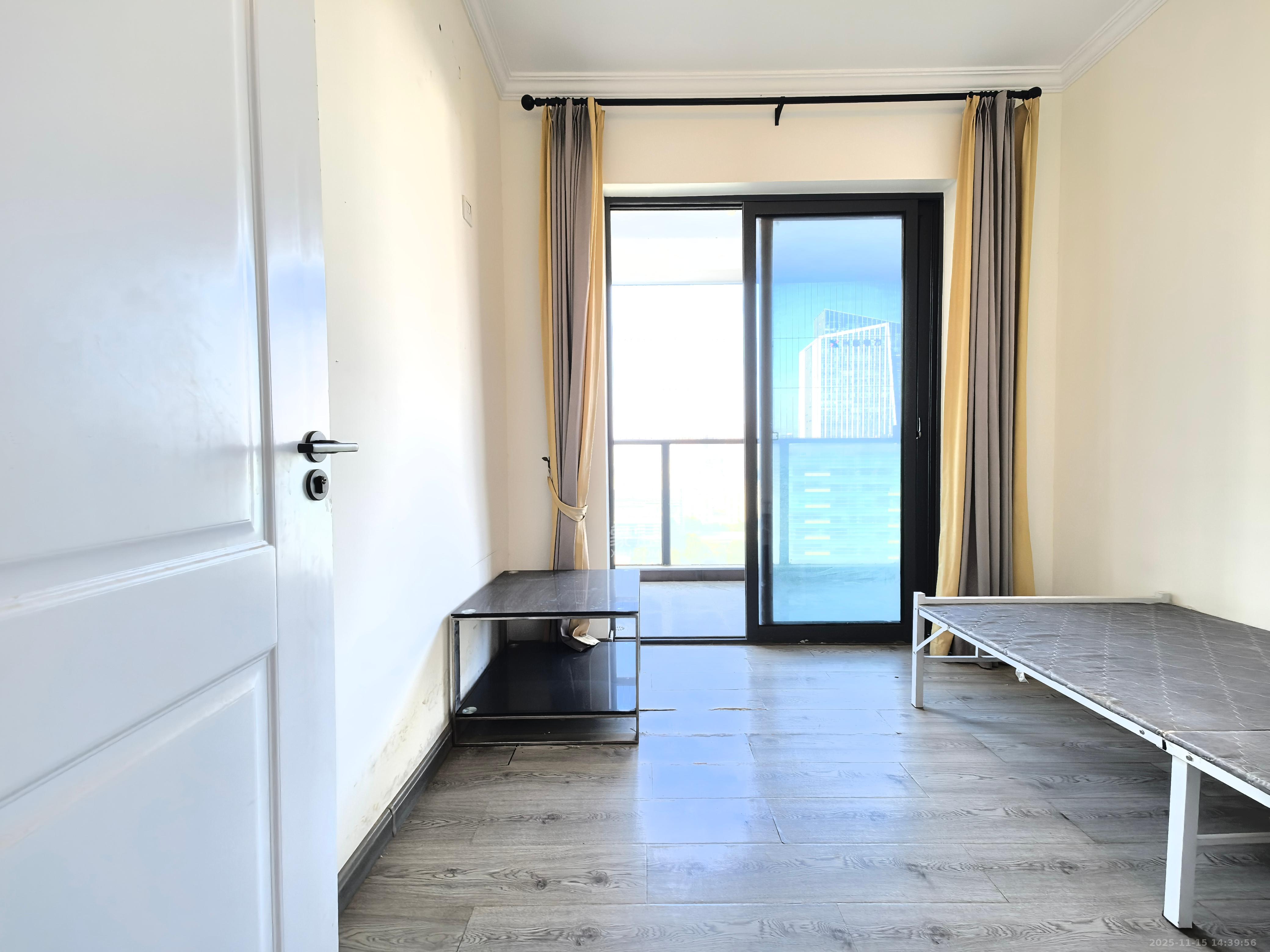 天翼花园(中国电信单位房) 4室2厅2卫 3800.0元/月 天翼花园(中国电信单位房) 4室2厅2卫 3800.0元/月室内图