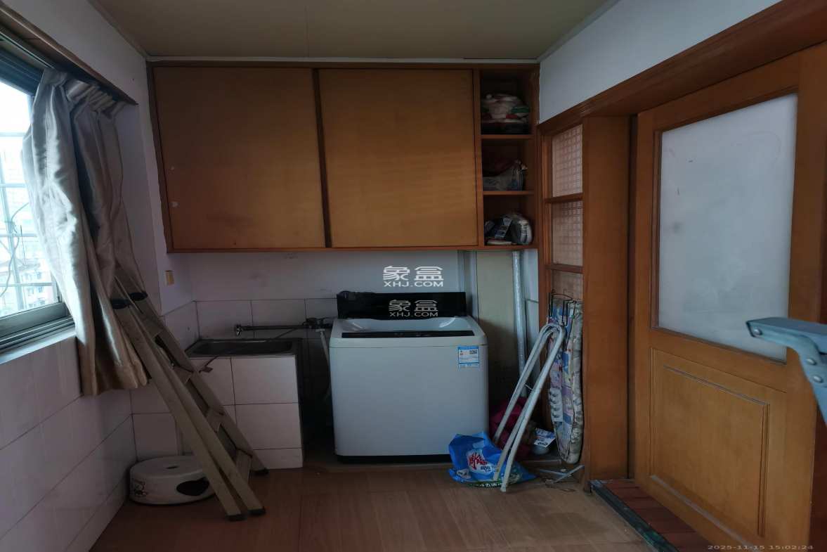 湖开小区(湖南开关厂宿舍)/南大桥社区 1室2厅1卫 1200.0元/月 湖开小区(湖南开关厂宿舍)/南大桥社区 1室2厅1卫 1200.0元/月室内图