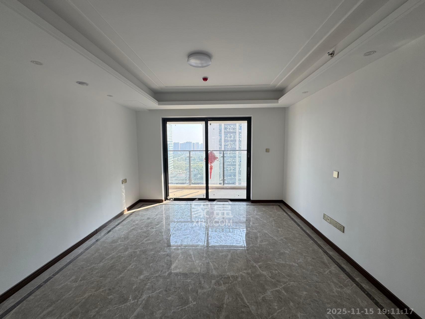 绿地长沙城际空间站（绿地新里佳苑）  4室2厅2卫    3000.0元/月