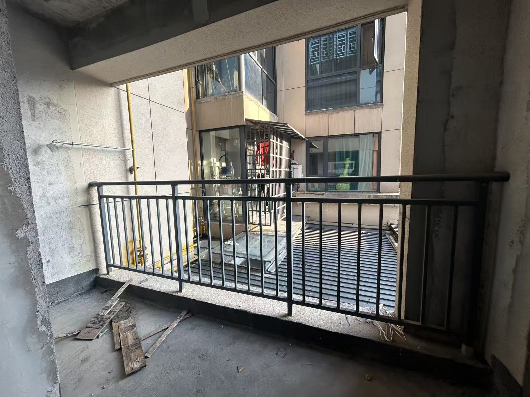 昊天珑璟湾  4室2厅2卫    62.8万