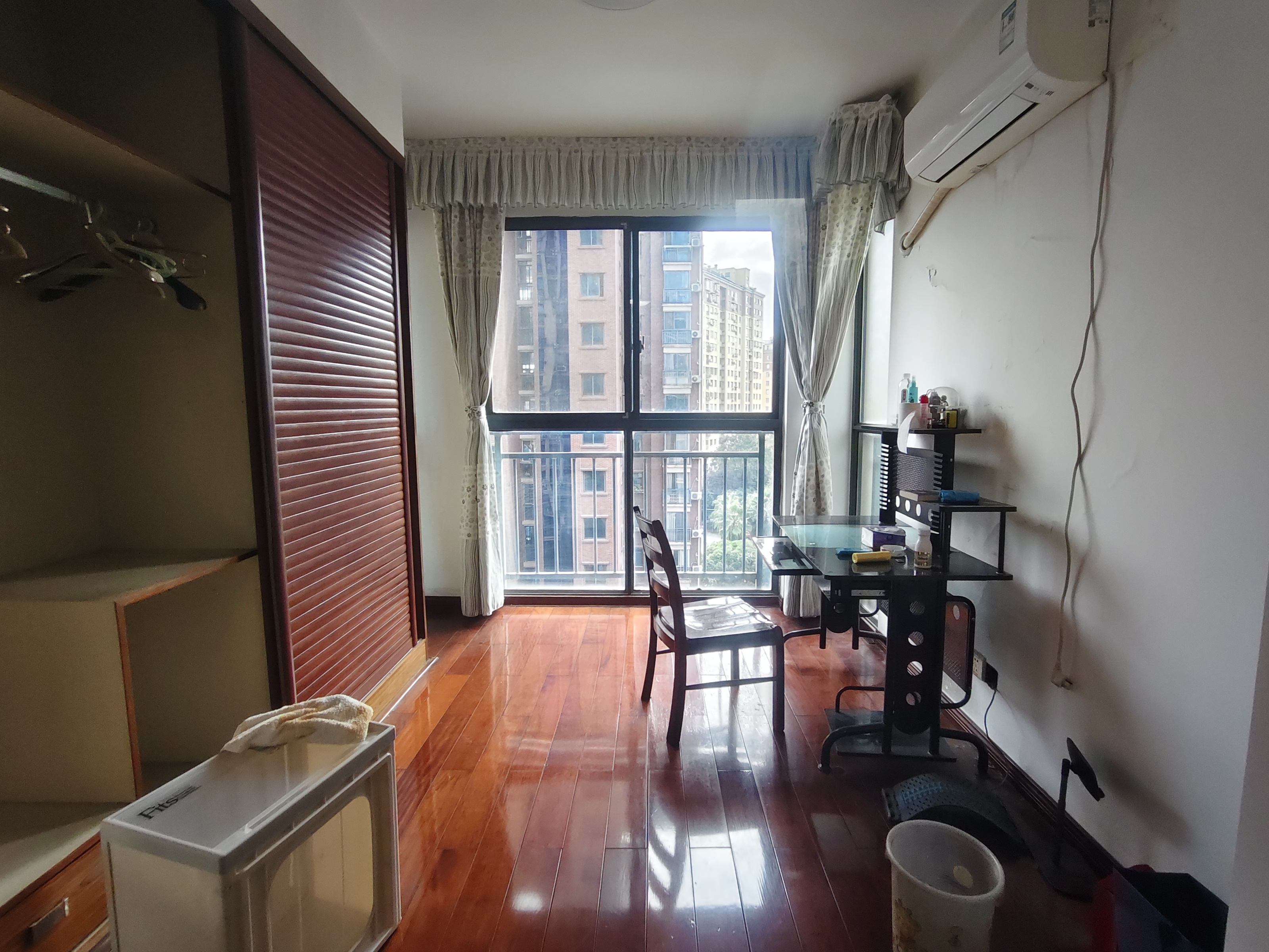 中央皇庭  3室2厅2卫    55.8万室内图