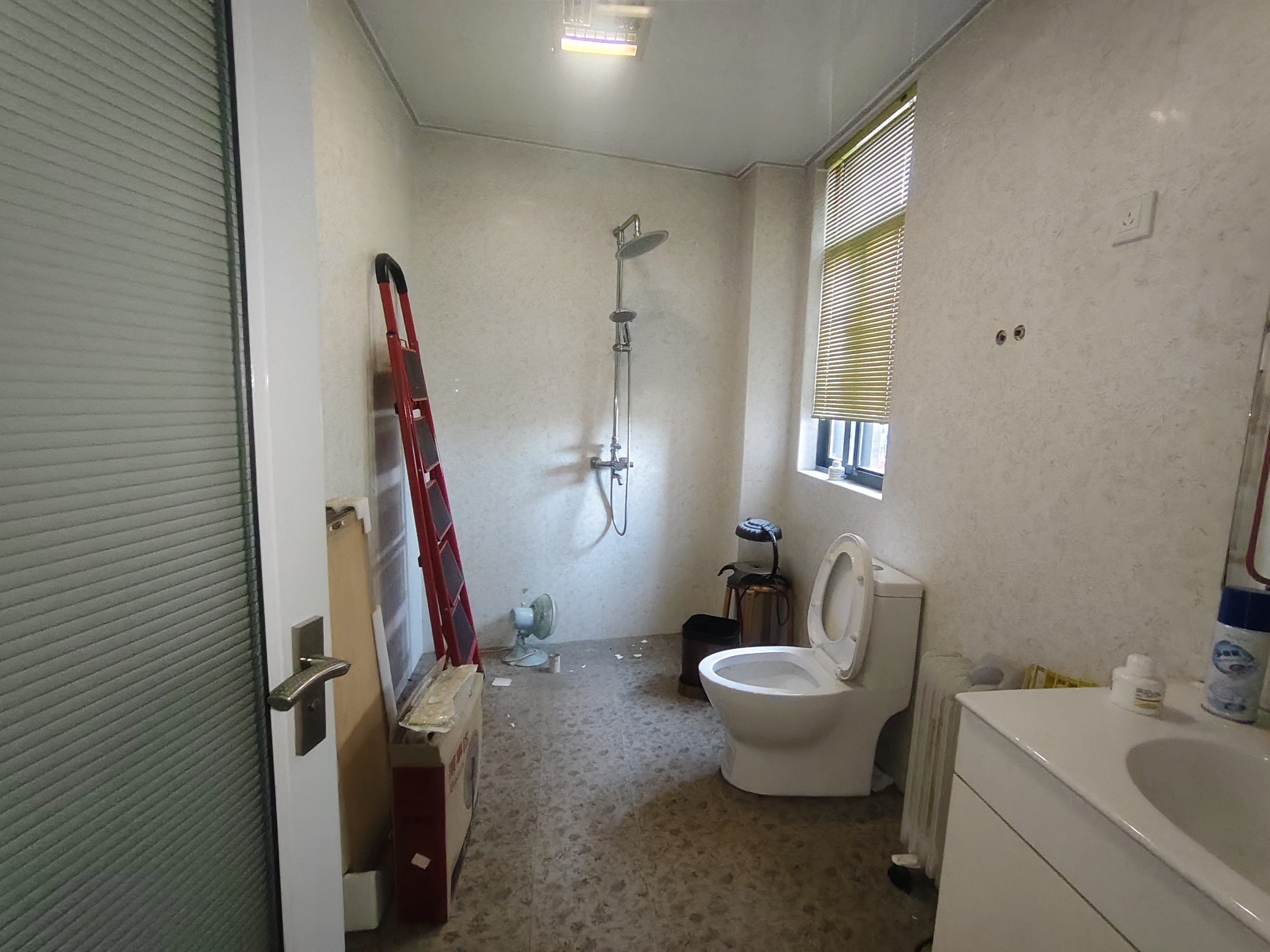 中央皇庭  3室2厅2卫    55.8万室内图