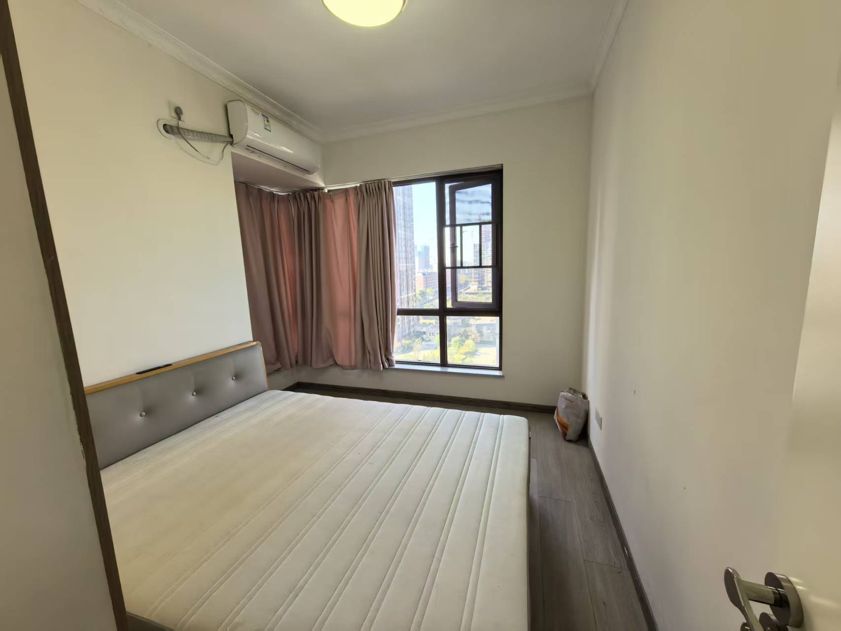 金轮津桥华府 3室2厅2卫 60.0万 金轮津桥华府 3室2厅2卫 60.0万室内图