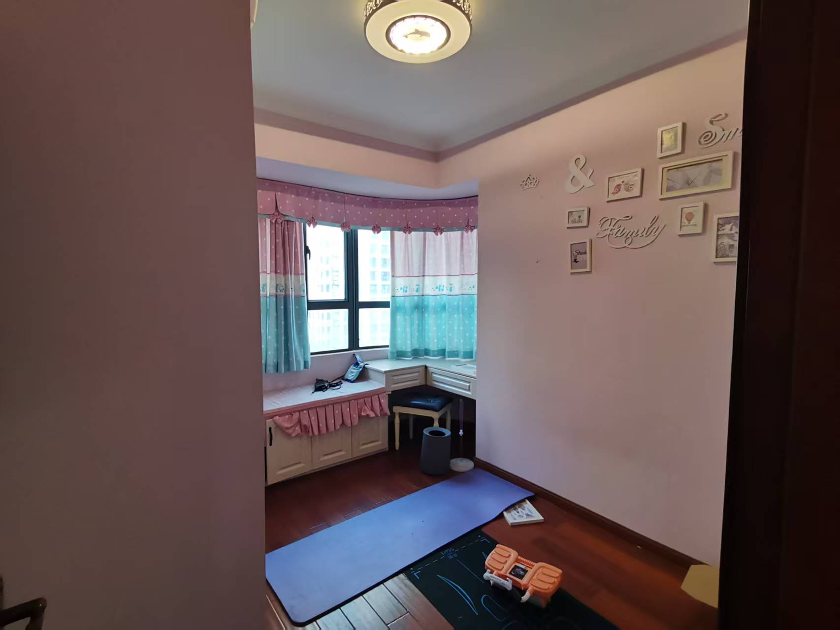 天元区锦绣华都 4室2厅2卫 90.0万 天元区锦绣华都 4室2厅2卫 90.0万室内图