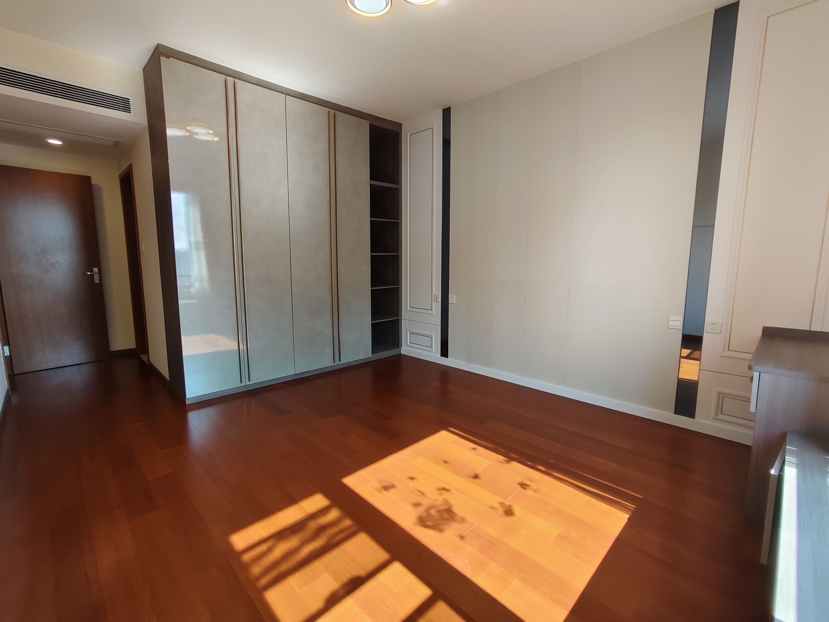 晋合湘水湾四期  3室2厅2卫    126.0万室内图