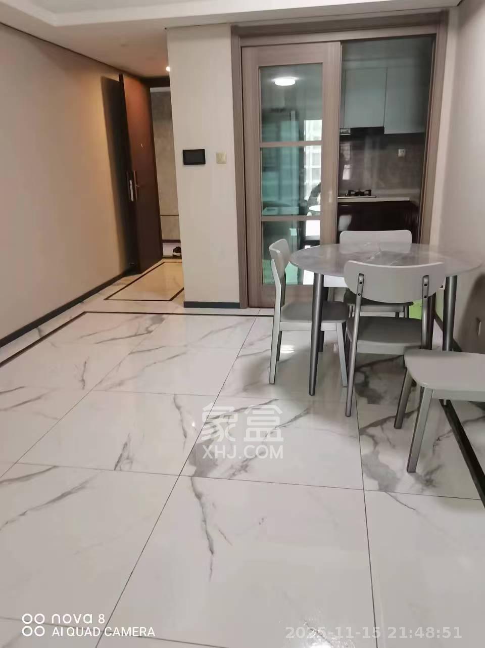 中海阅麓山一期  3室2厅2卫    3500.0元/月室内图