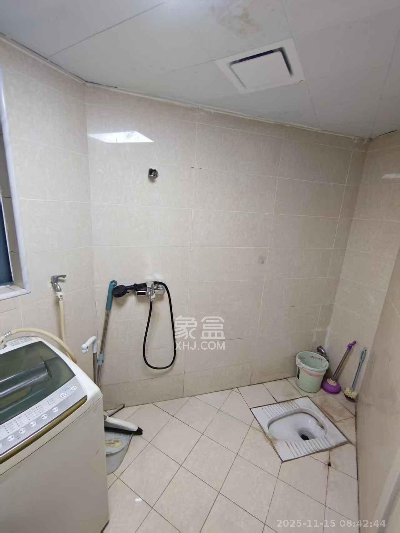 东方银座(东方摩卡) 1室1厅1卫 1600.0元/月 东方银座(东方摩卡) 1室1厅1卫 1600.0元/月室内图