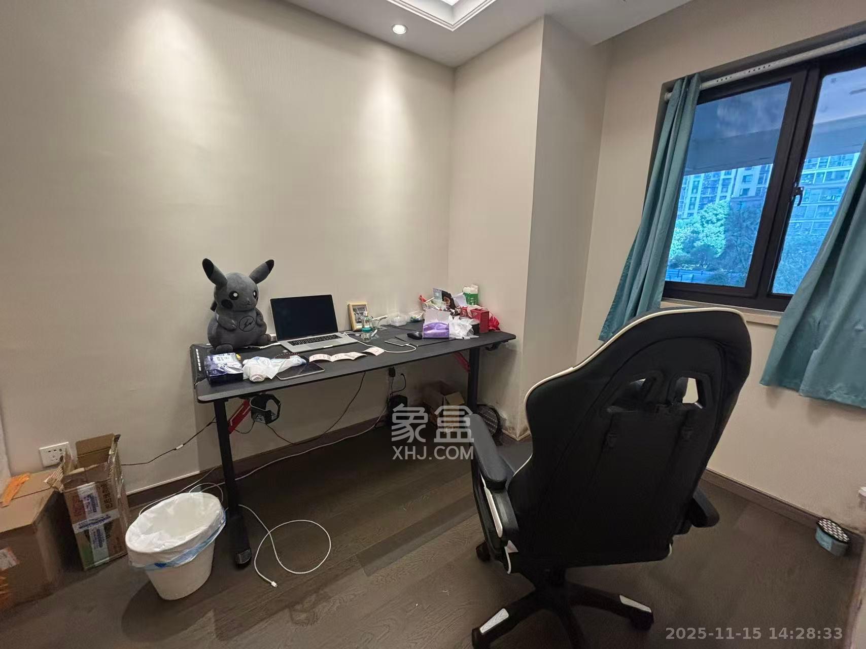 新力铂园（江山云著）  3室2厅1卫    3500.0元/月室内图