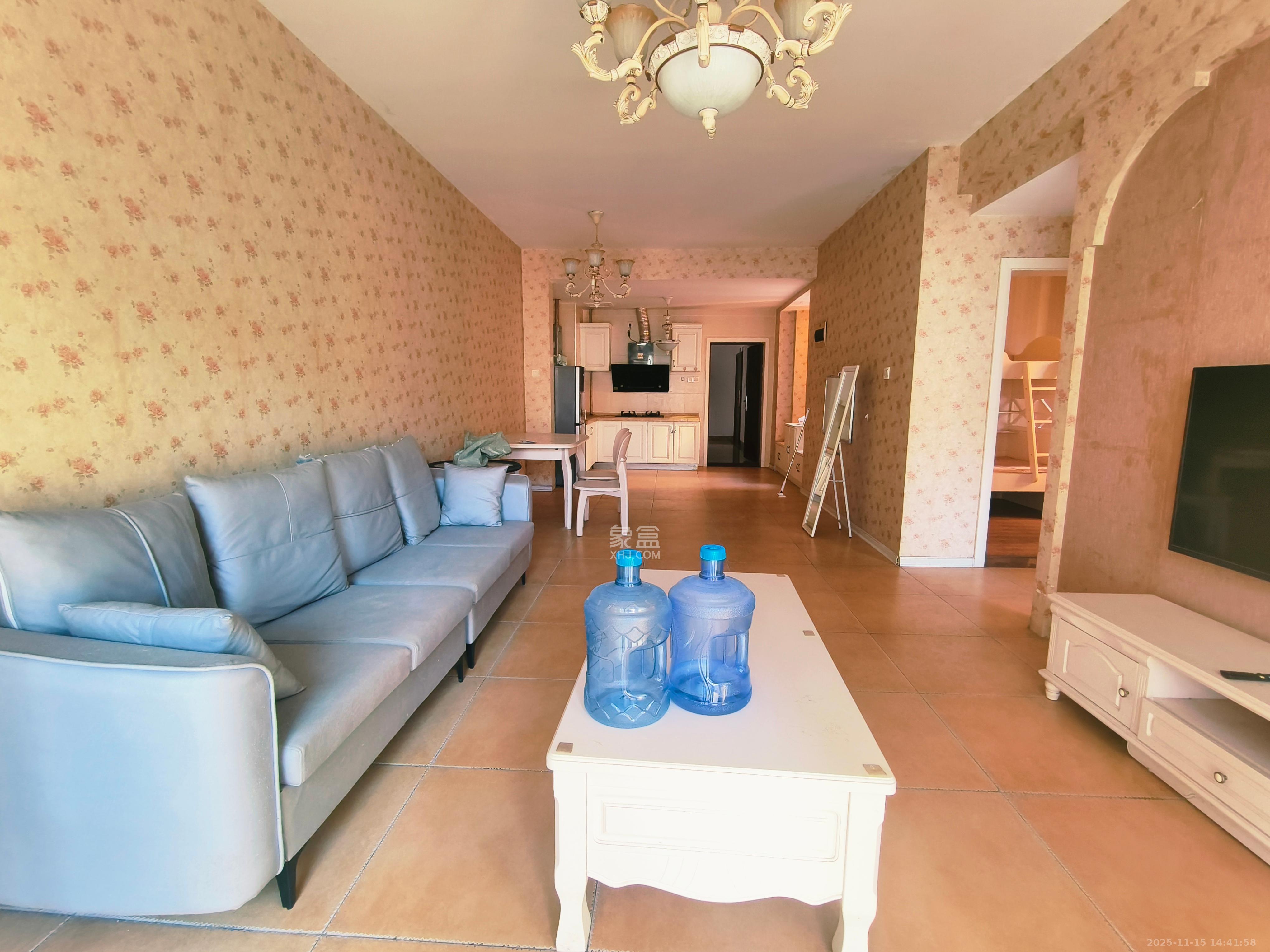 湘府十城（汇财御景湾新寓,汇财国际）  1室2厅2卫    2700.0元/月