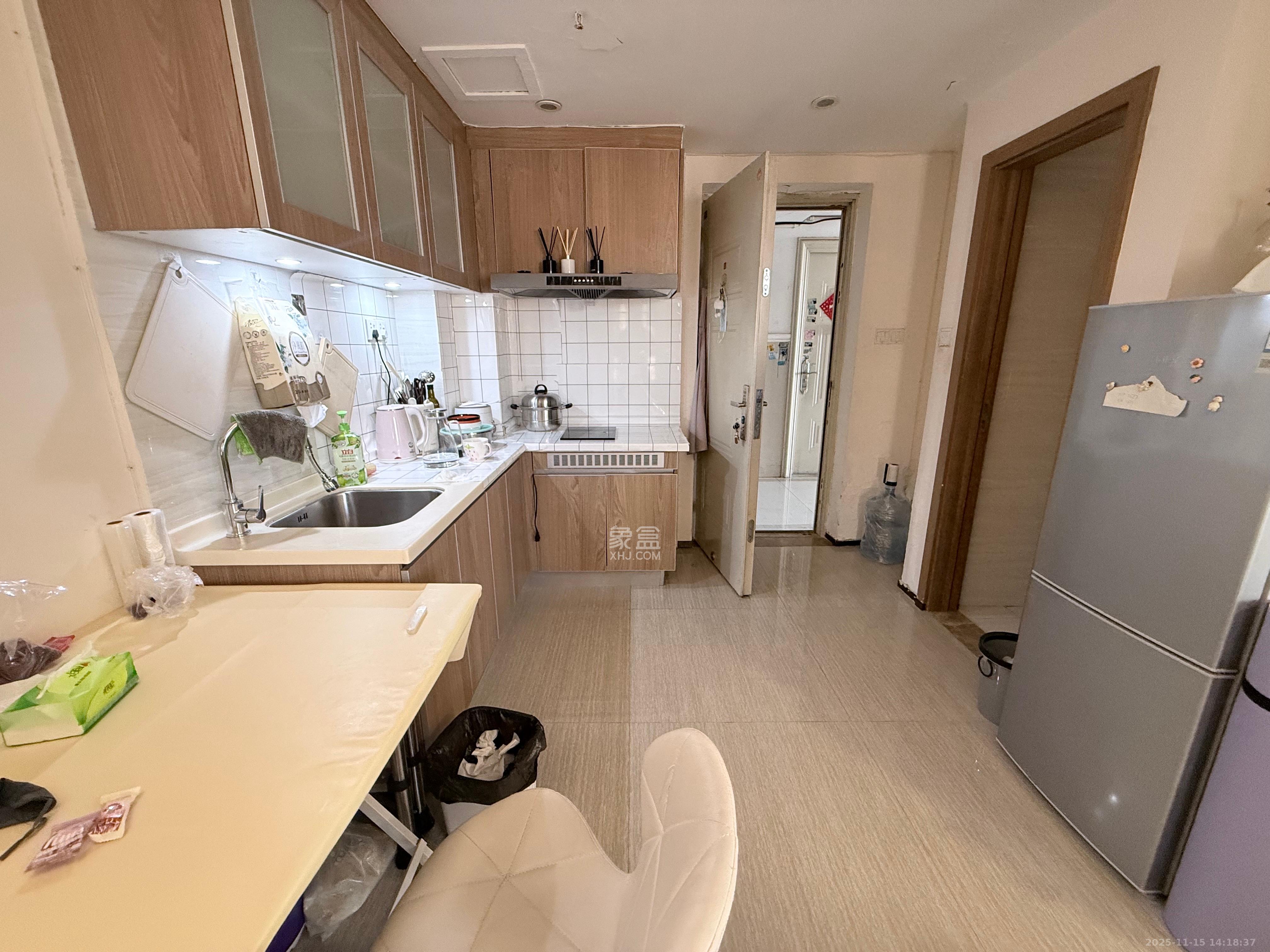 奥林匹克花园贡院三期 1室1厅1卫 1500.0元/月 奥林匹克花园贡院三期 1室1厅1卫 1500.0元/月室内图