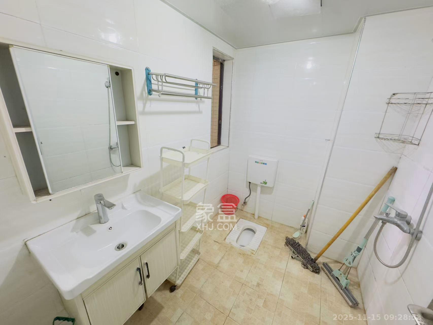 保利麓谷林语F区 3室2厅1卫 2300.0元/月 保利麓谷林语F区 3室2厅1卫 2300.0元/月室内图