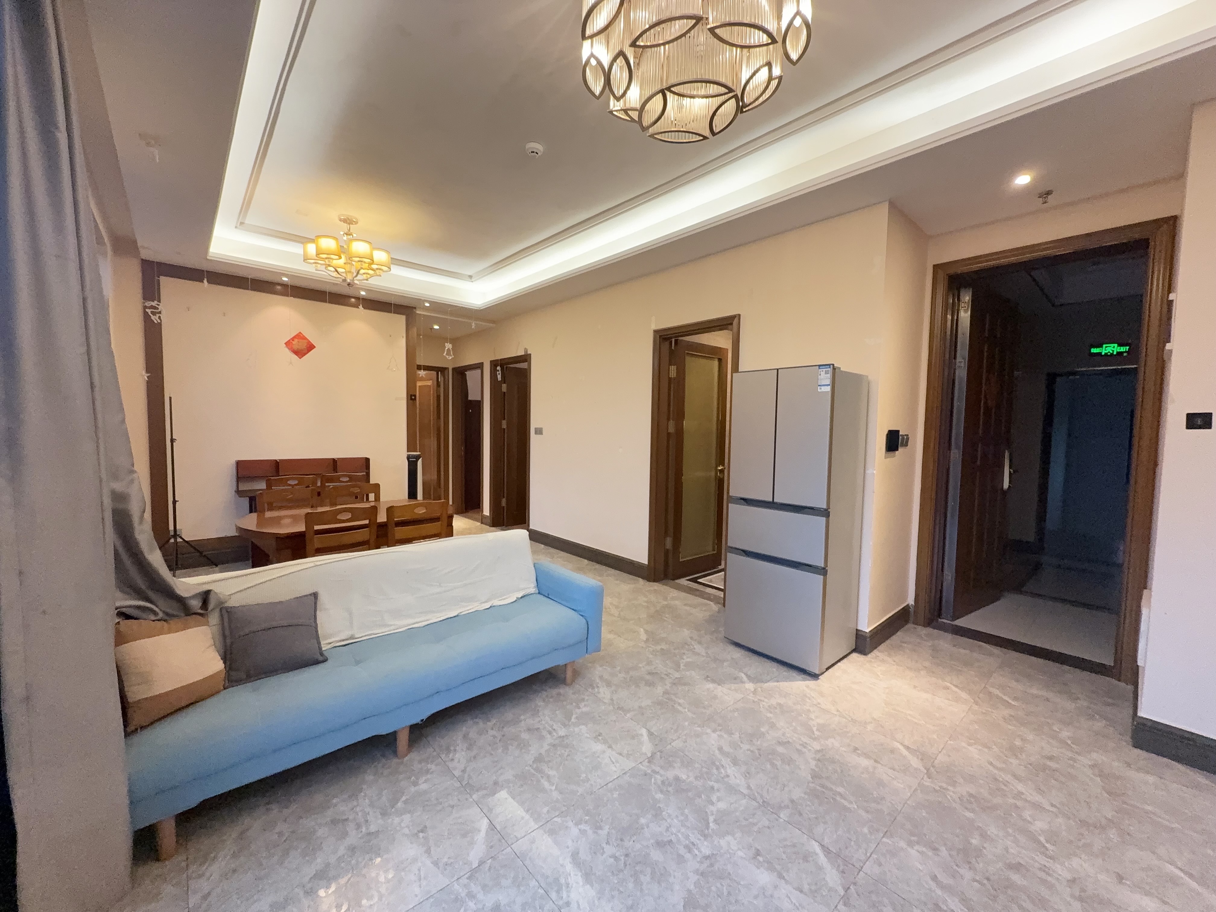 恒大悦龙府 3室2厅1卫 2700.0元/月 恒大悦龙府 3室2厅1卫 2700.0元/月室内图