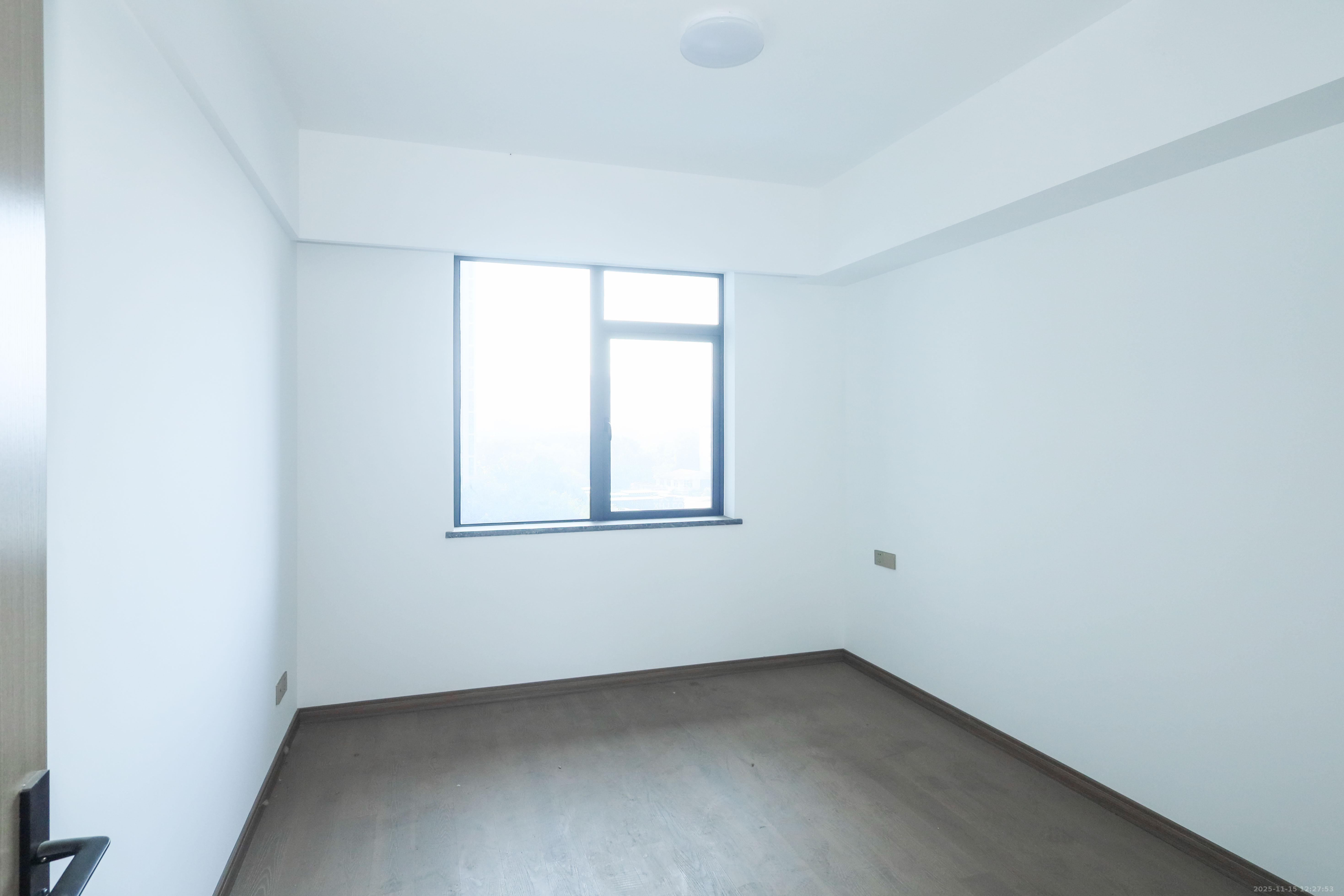 梅溪枫林  4室2厅2卫    145.0万卧室