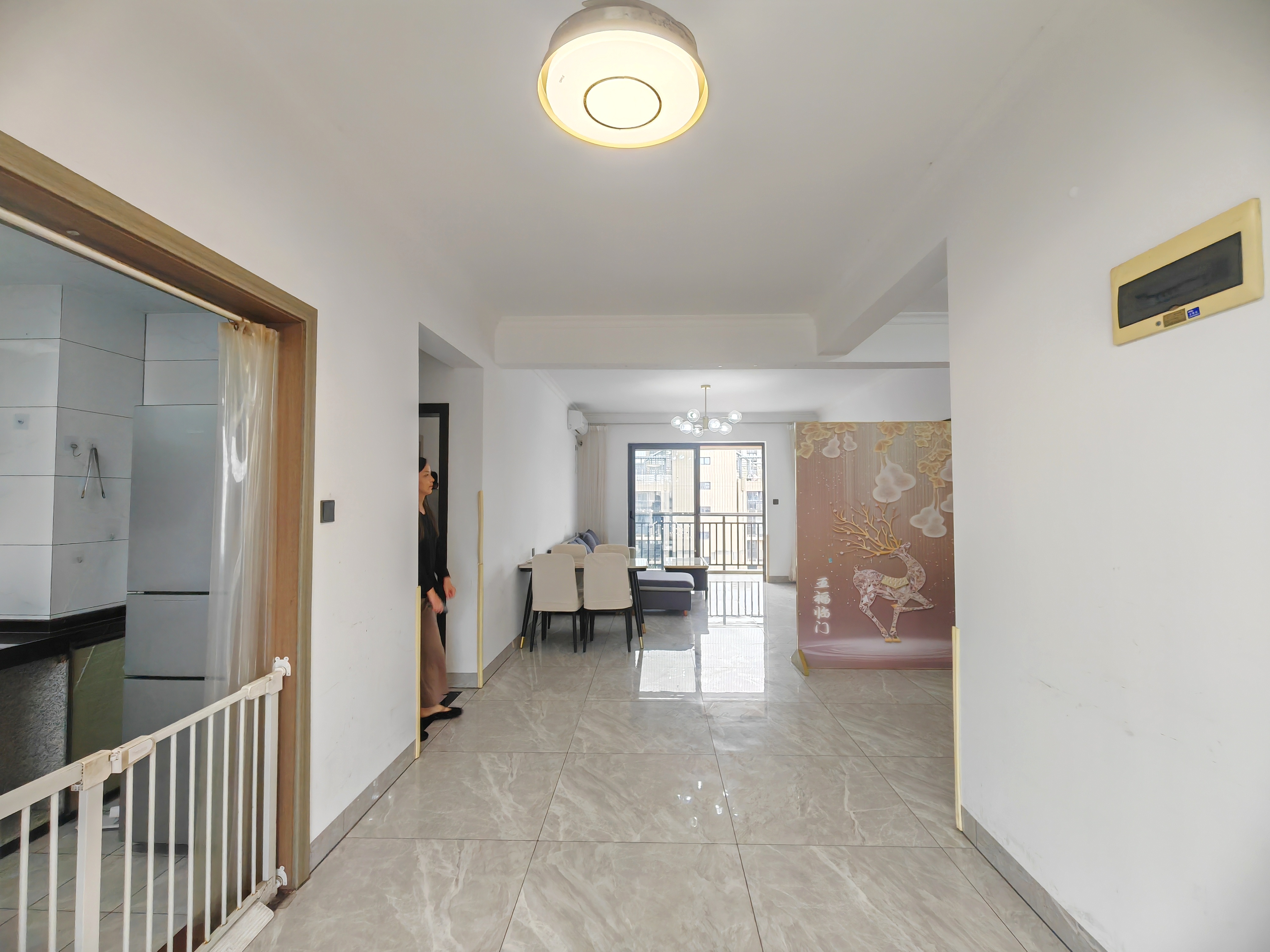 海航豪庭北苑  3室2厅2卫    5200.0元/月室内图