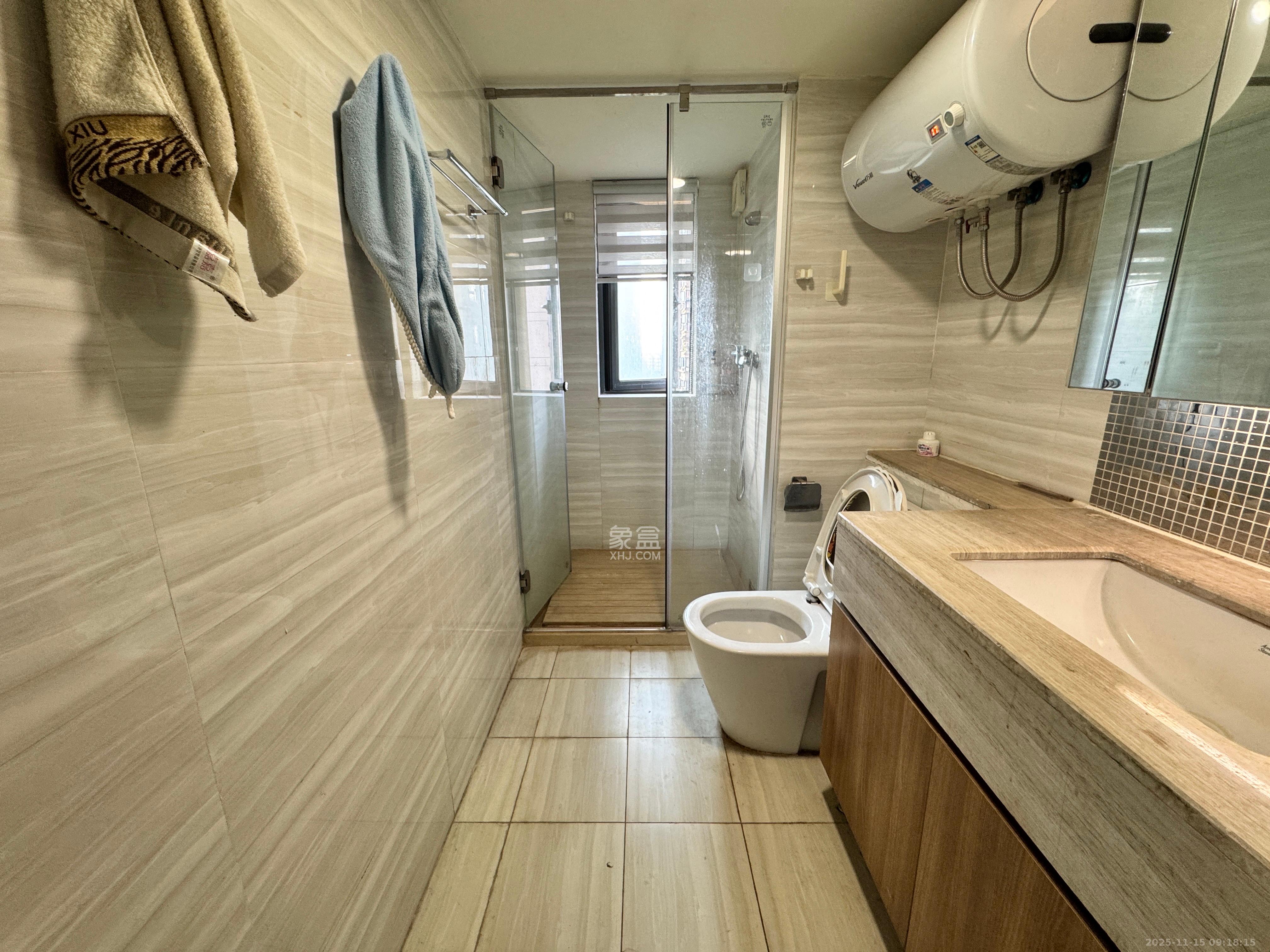 恒大翡翠华庭  3室2厅2卫    1500.0元/月室内图