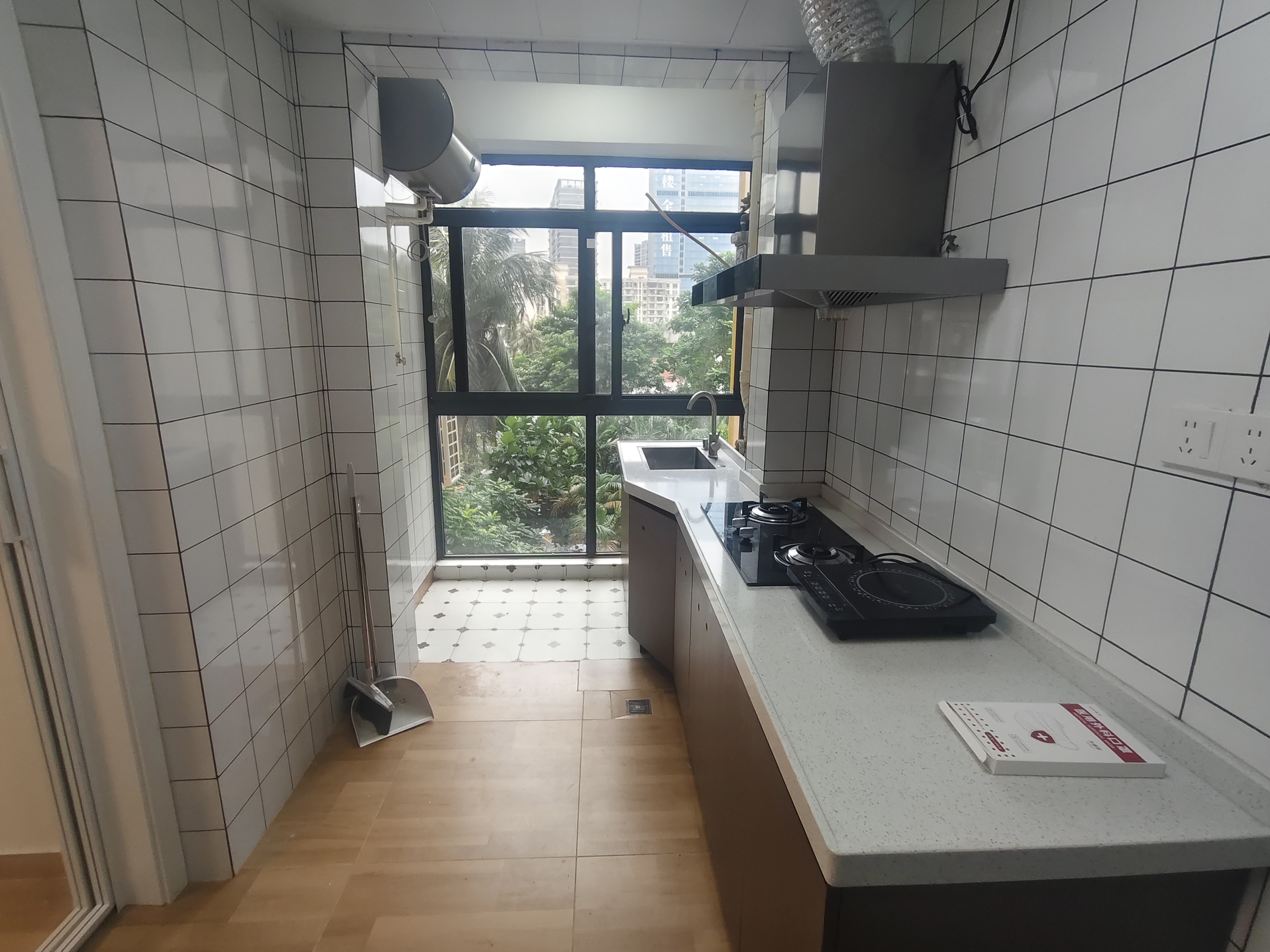 亚洲豪苑南区  2室2厅1卫    2400.0元/月室内图