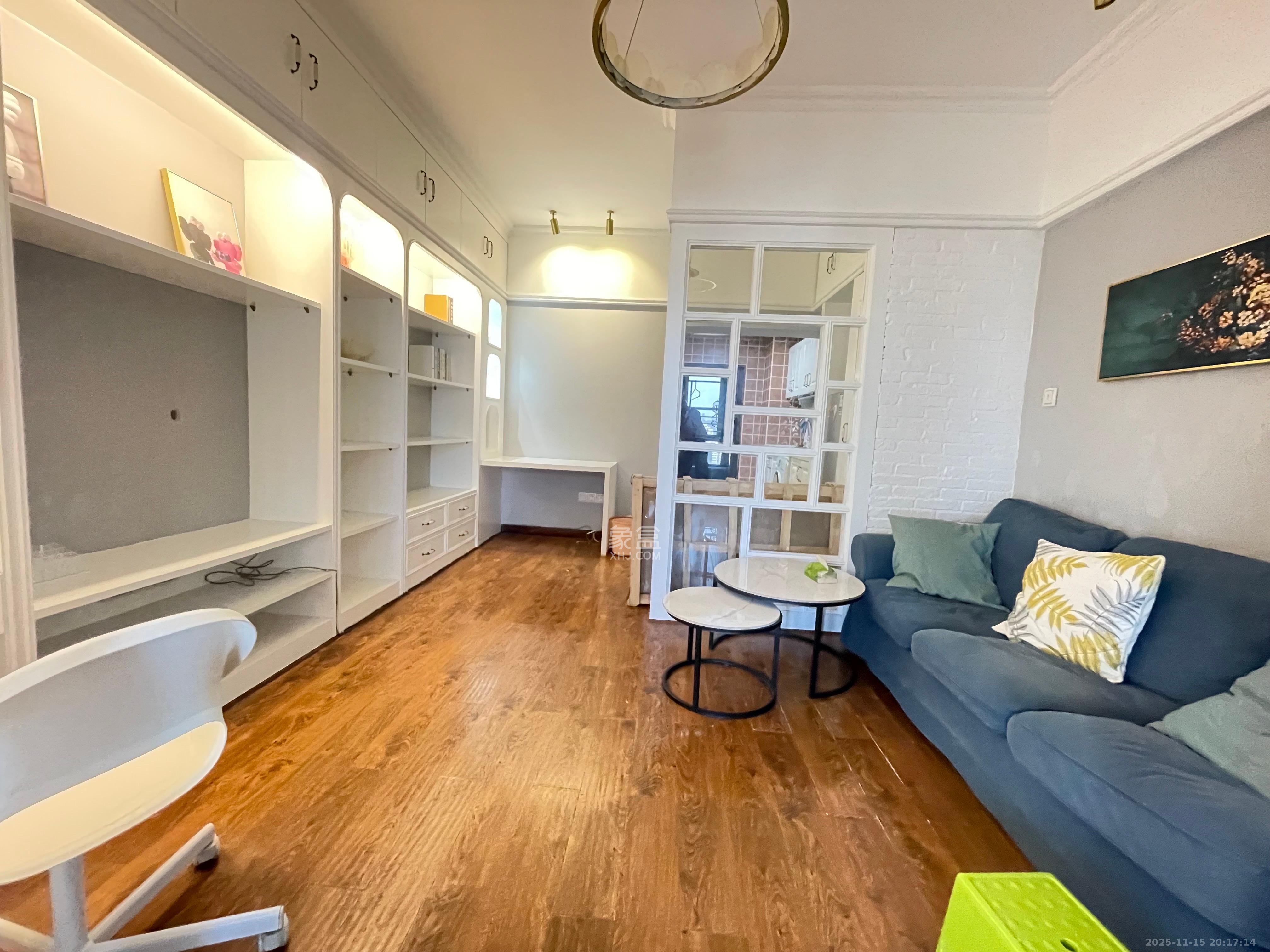 荣悦台 1室0厅0卫 2400.0元/月 荣悦台 1室0厅0卫 2400.0元/月室内图