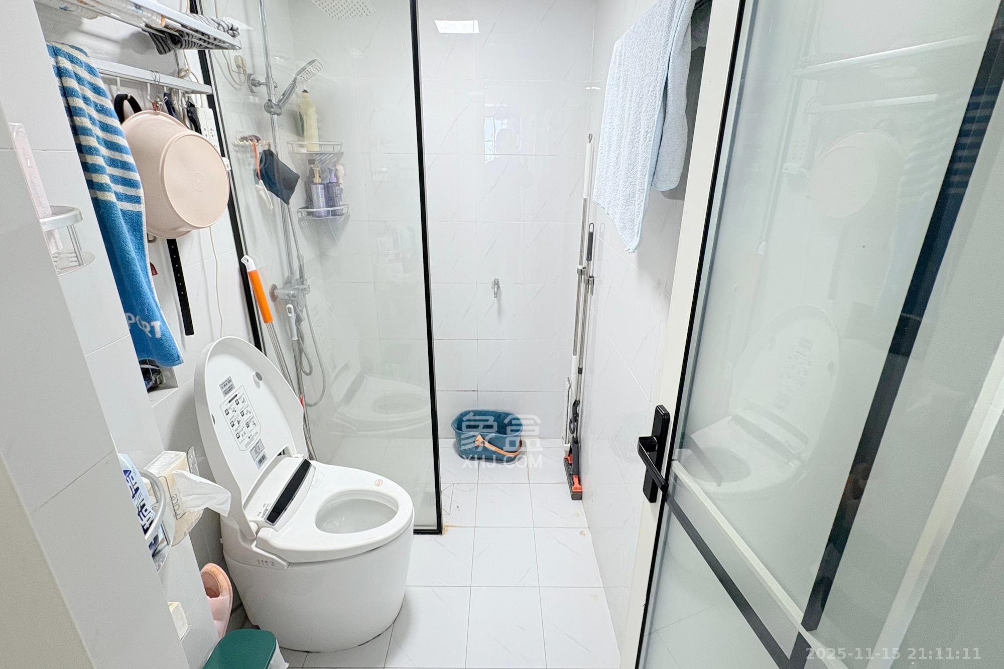 香格里嘉园 3室1厅1卫 121.0万 香格里嘉园 3室1厅1卫 121.0万卫生间