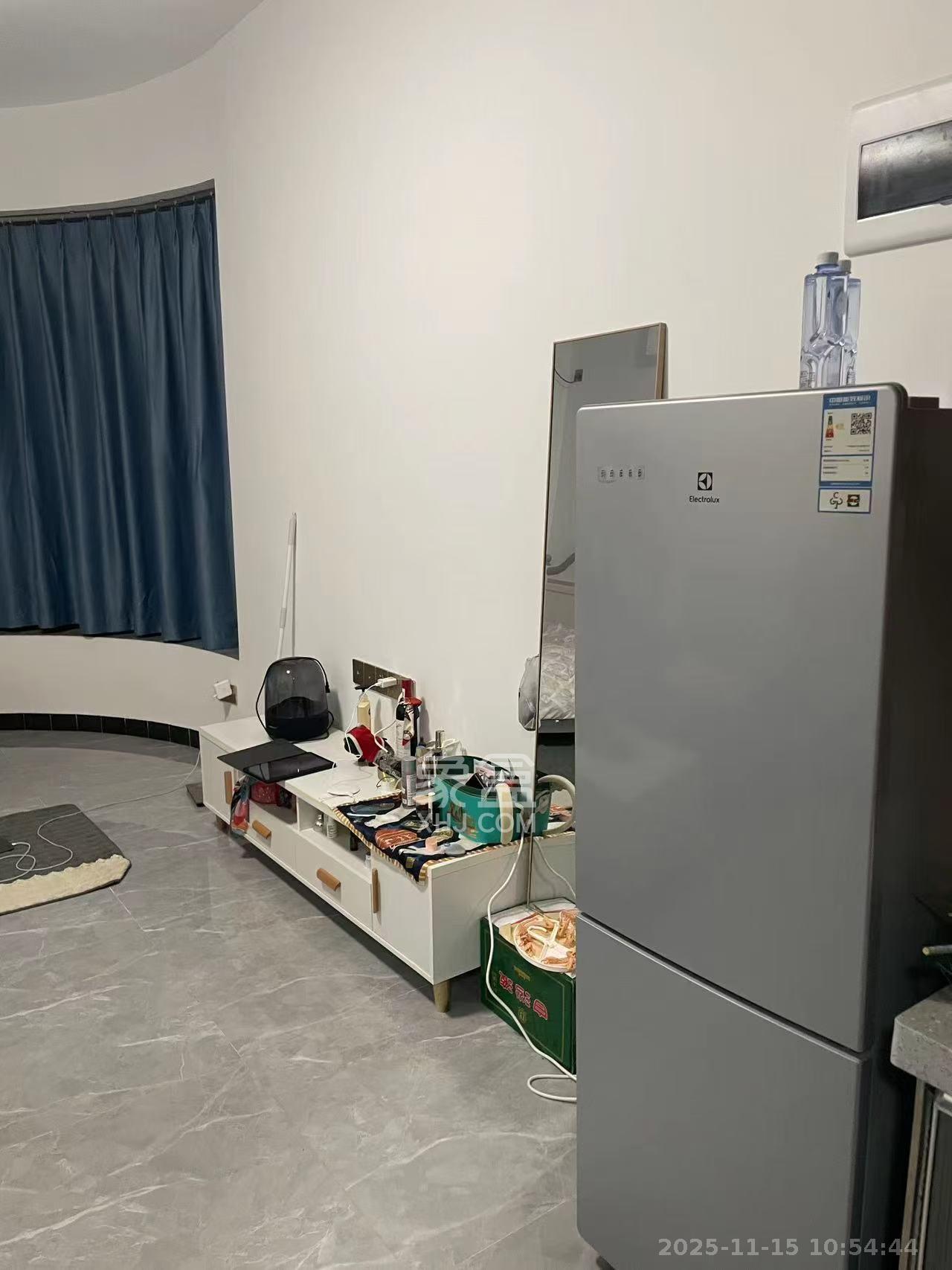 明昇壹城（明昇时代广场）三期  1室1厅1卫    1800.0元/月室内图