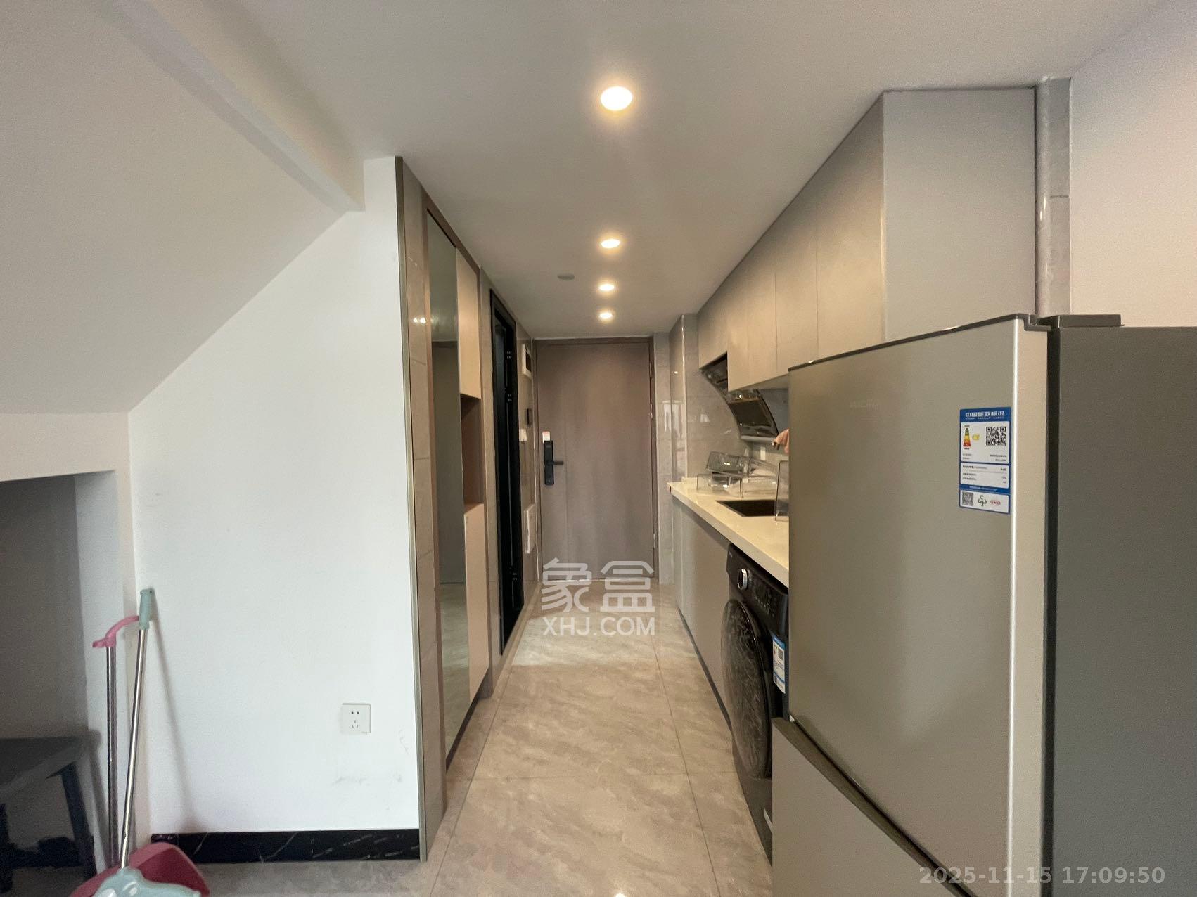 藏珑湖上公馆  2室1厅1卫    2400.0元/月室内图