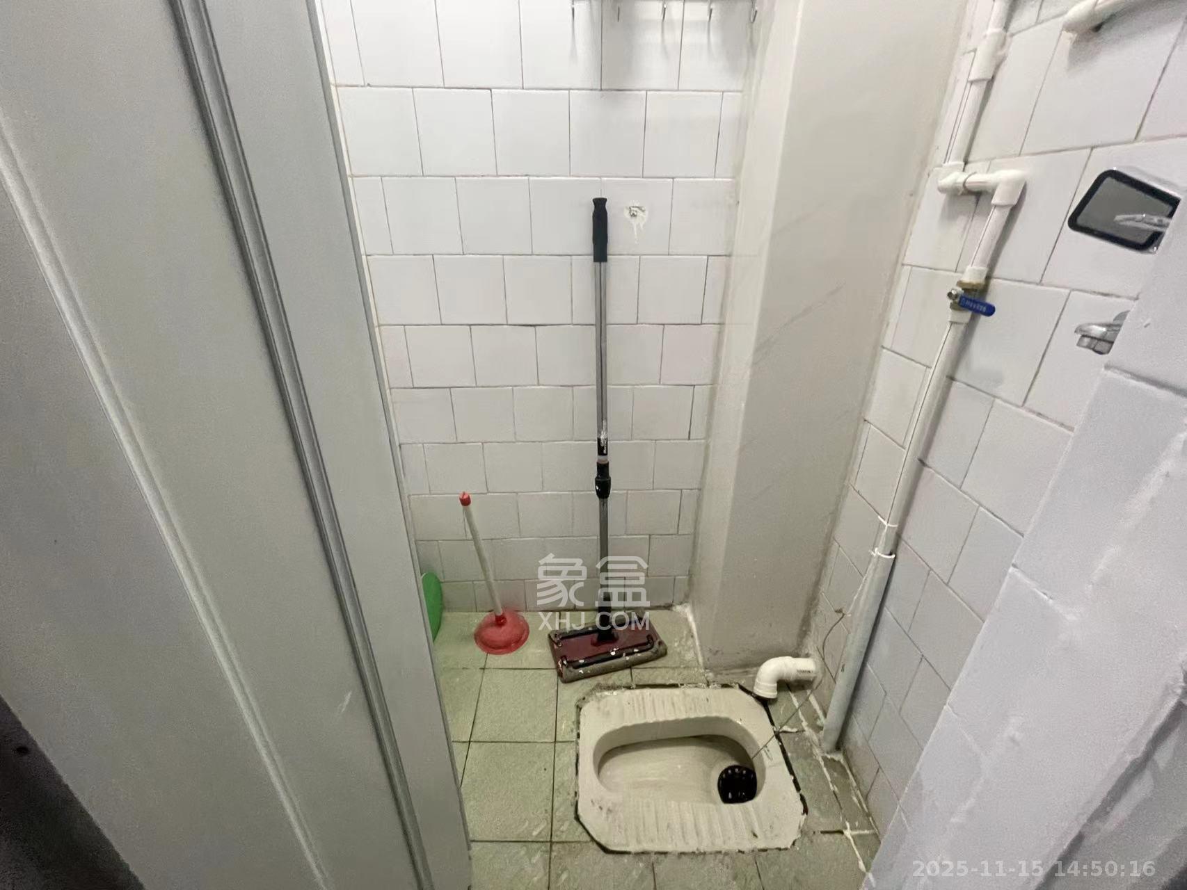 化油器厂宿舍  2室1厅1卫    1200.0元/月室内图