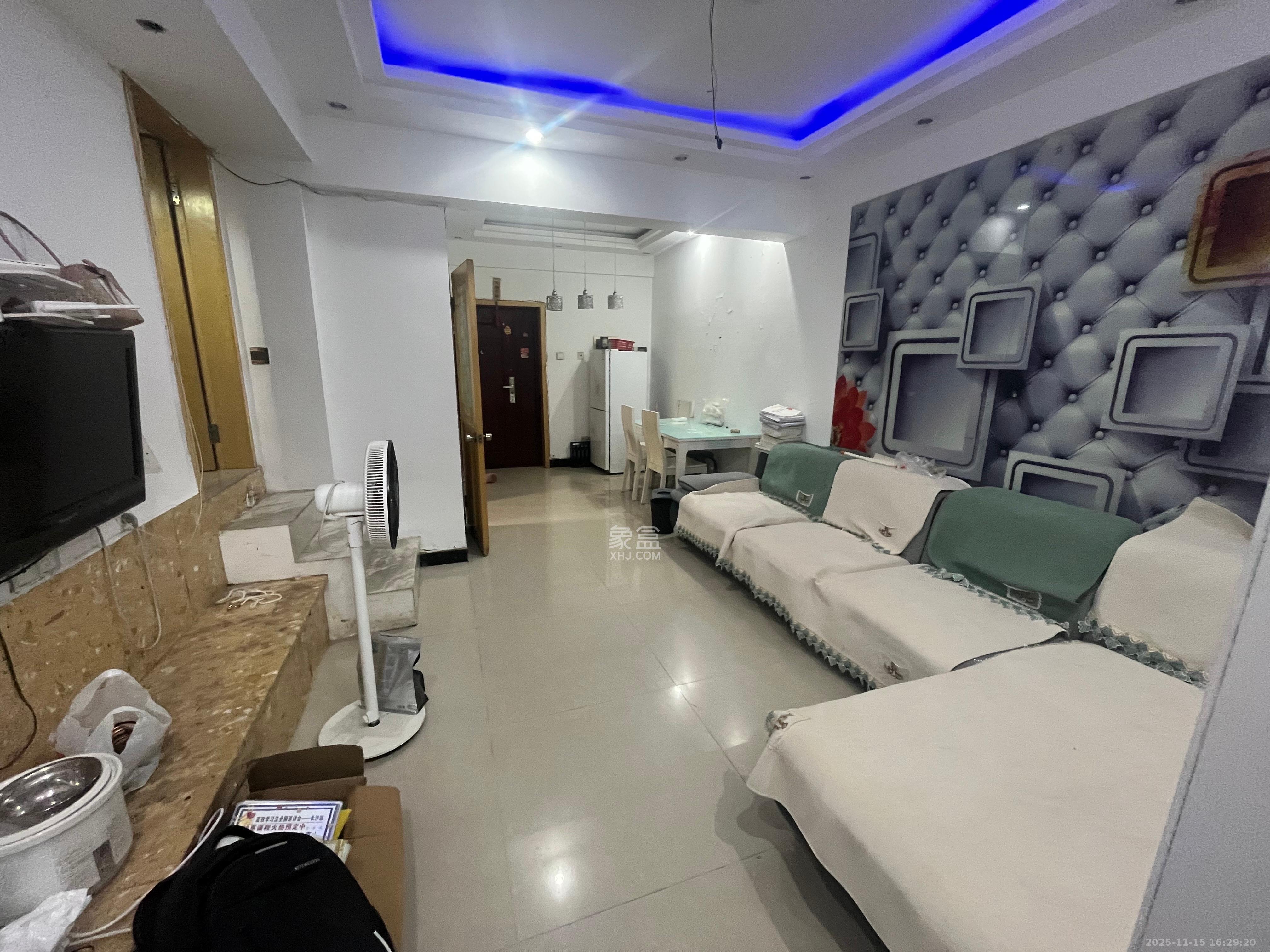 上河国际B座  2室1厅1卫    1700.0元/月室内图