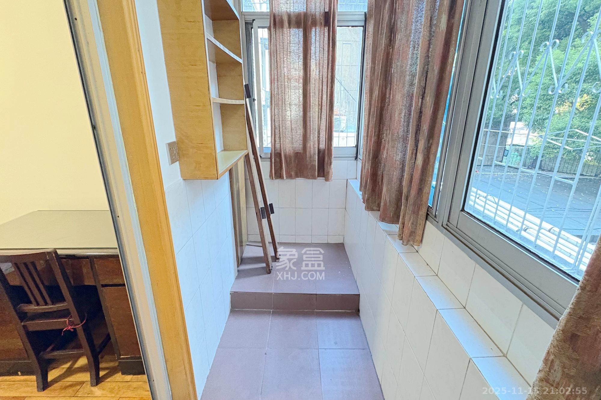 省政府五所 3室1厅1卫 100.0万 省政府五所 3室1厅1卫 100.0万阳台