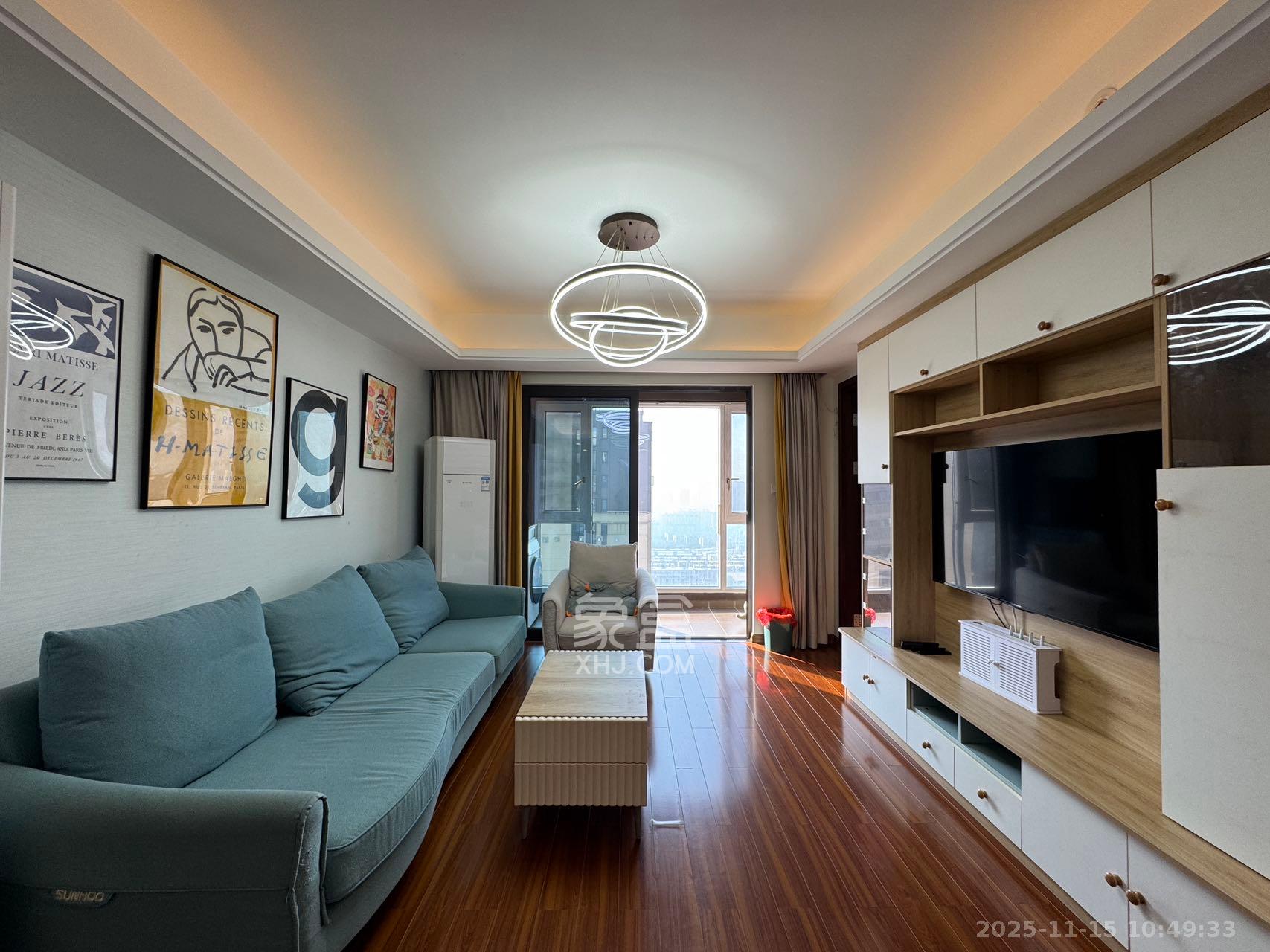 龙湖水晶郦城  3室2厅1卫    3000.0元/月