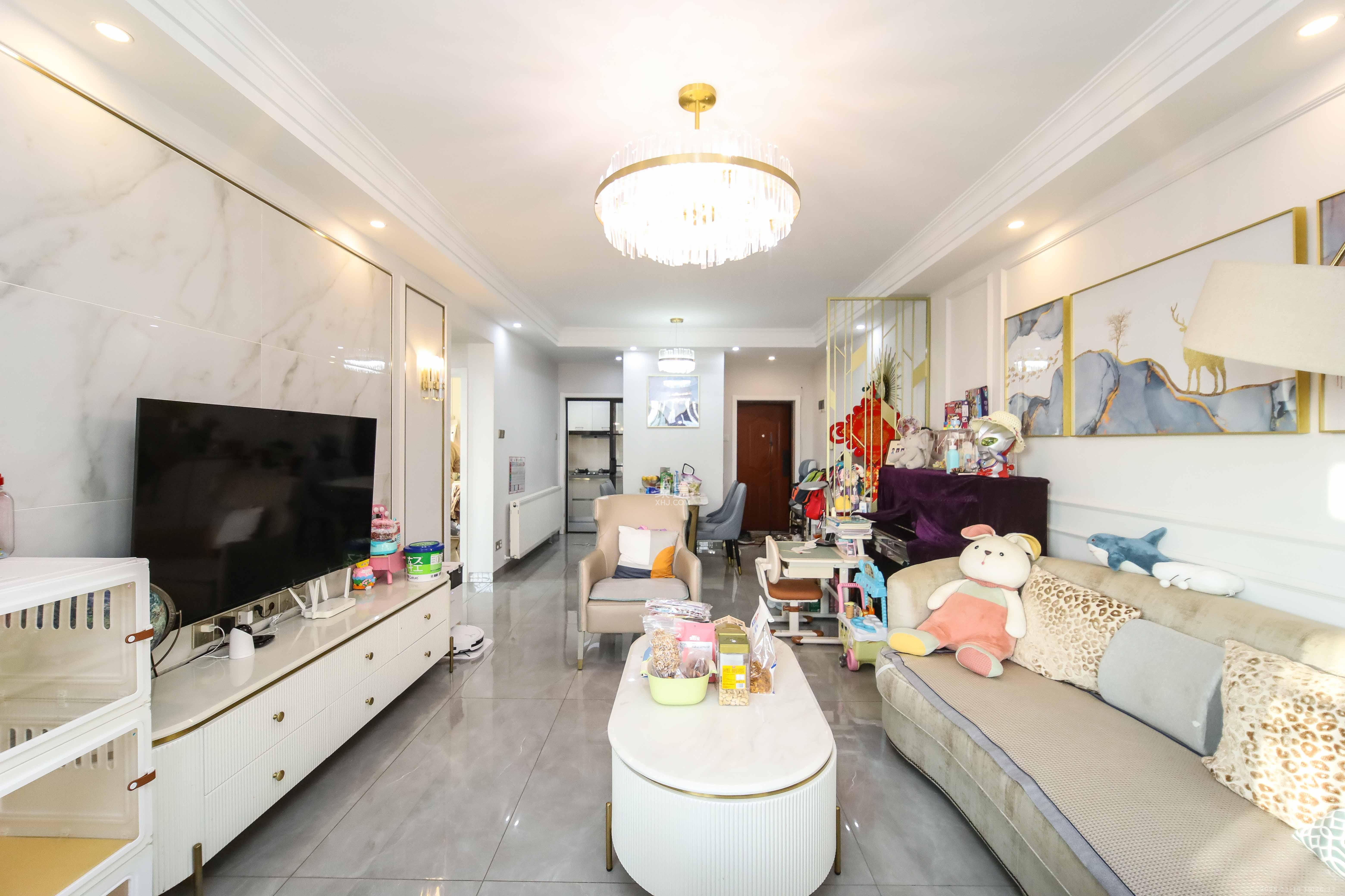 先锋东外滩  2室1厅1卫    86.8万客厅