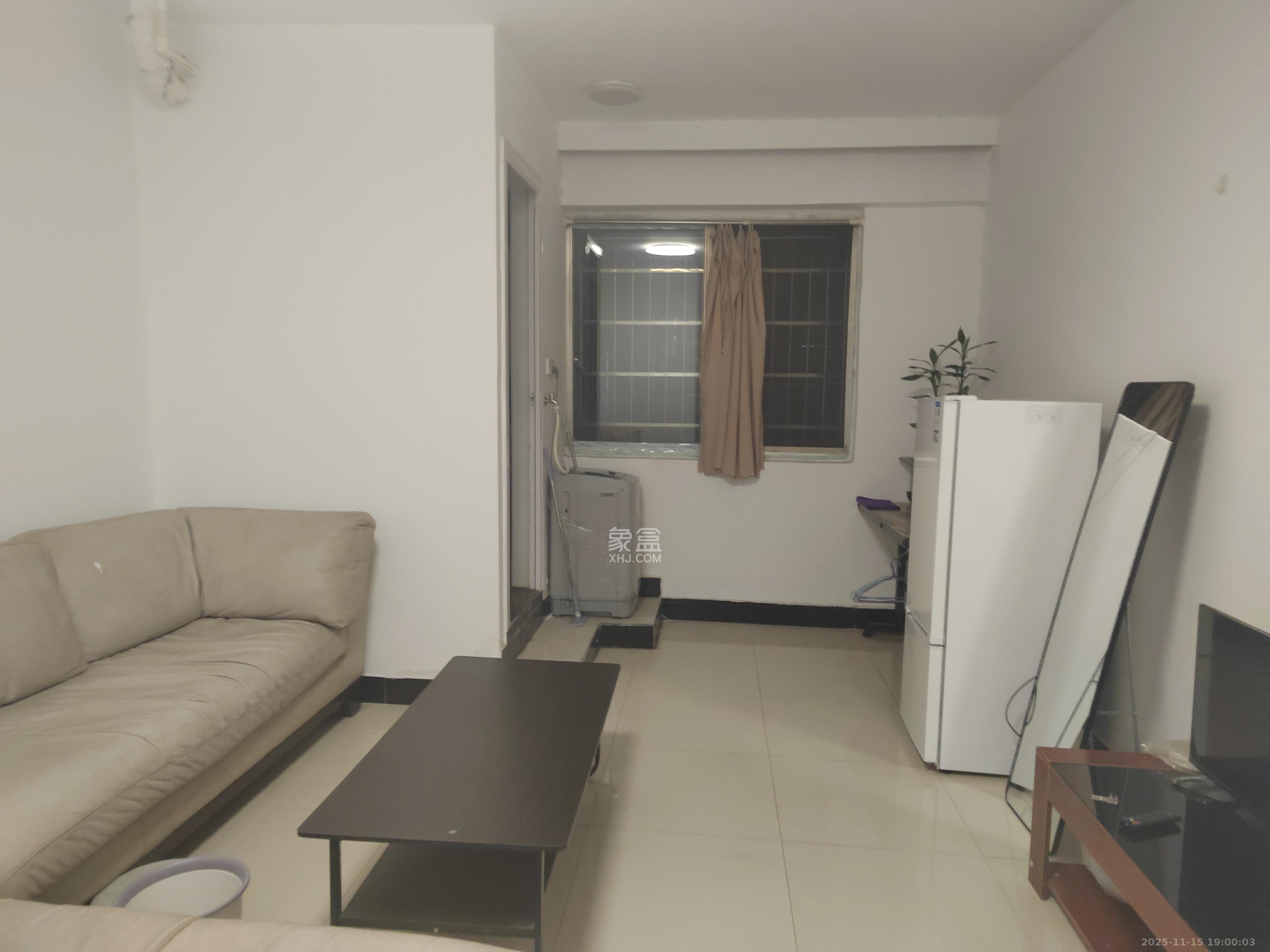 茶子山小区  1室1厅1卫    1400.0元/月室内图