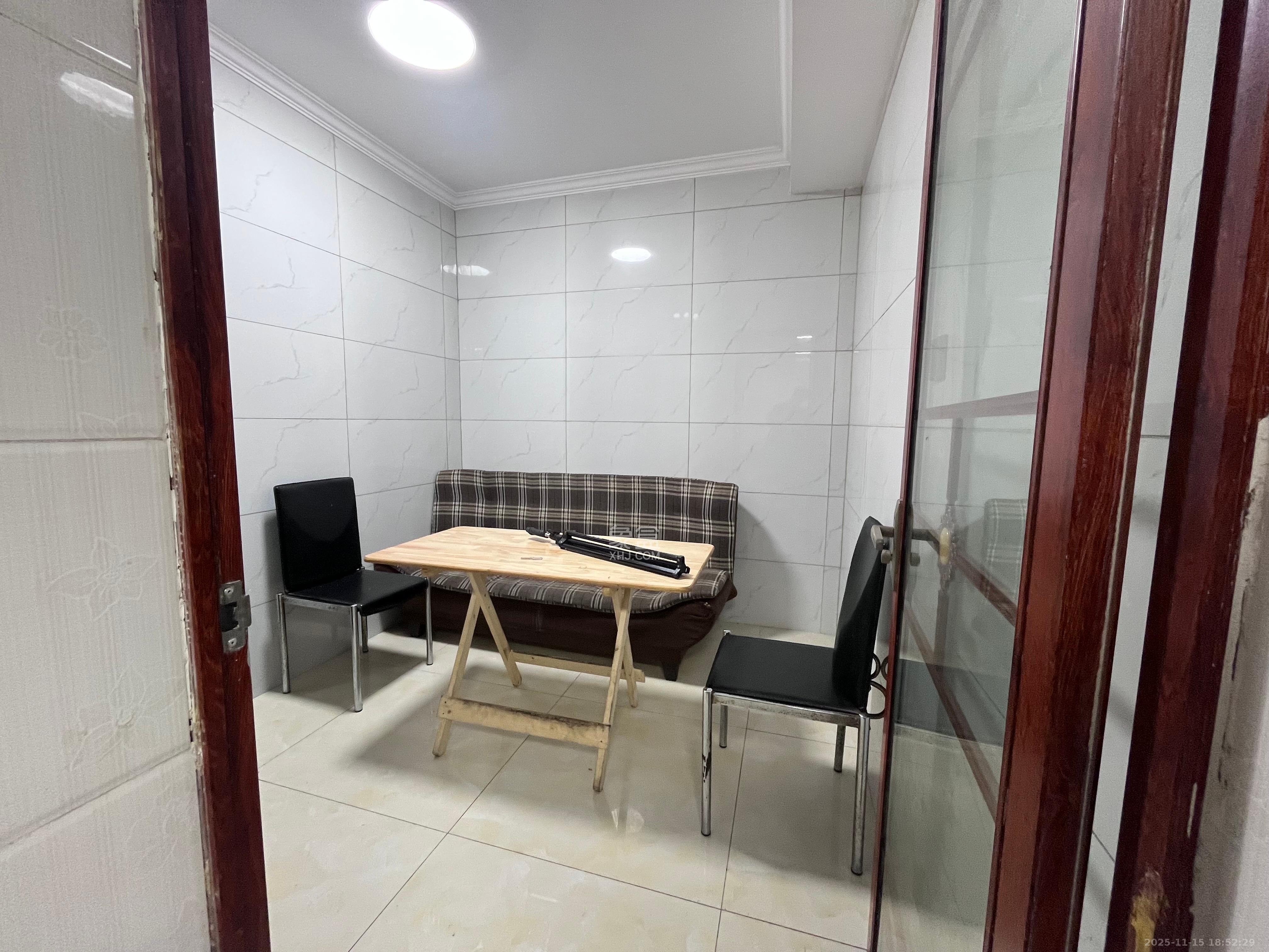 和康园小区 1室1厅1卫 1200.0元/月 和康园小区 1室1厅1卫 1200.0元/月室内图