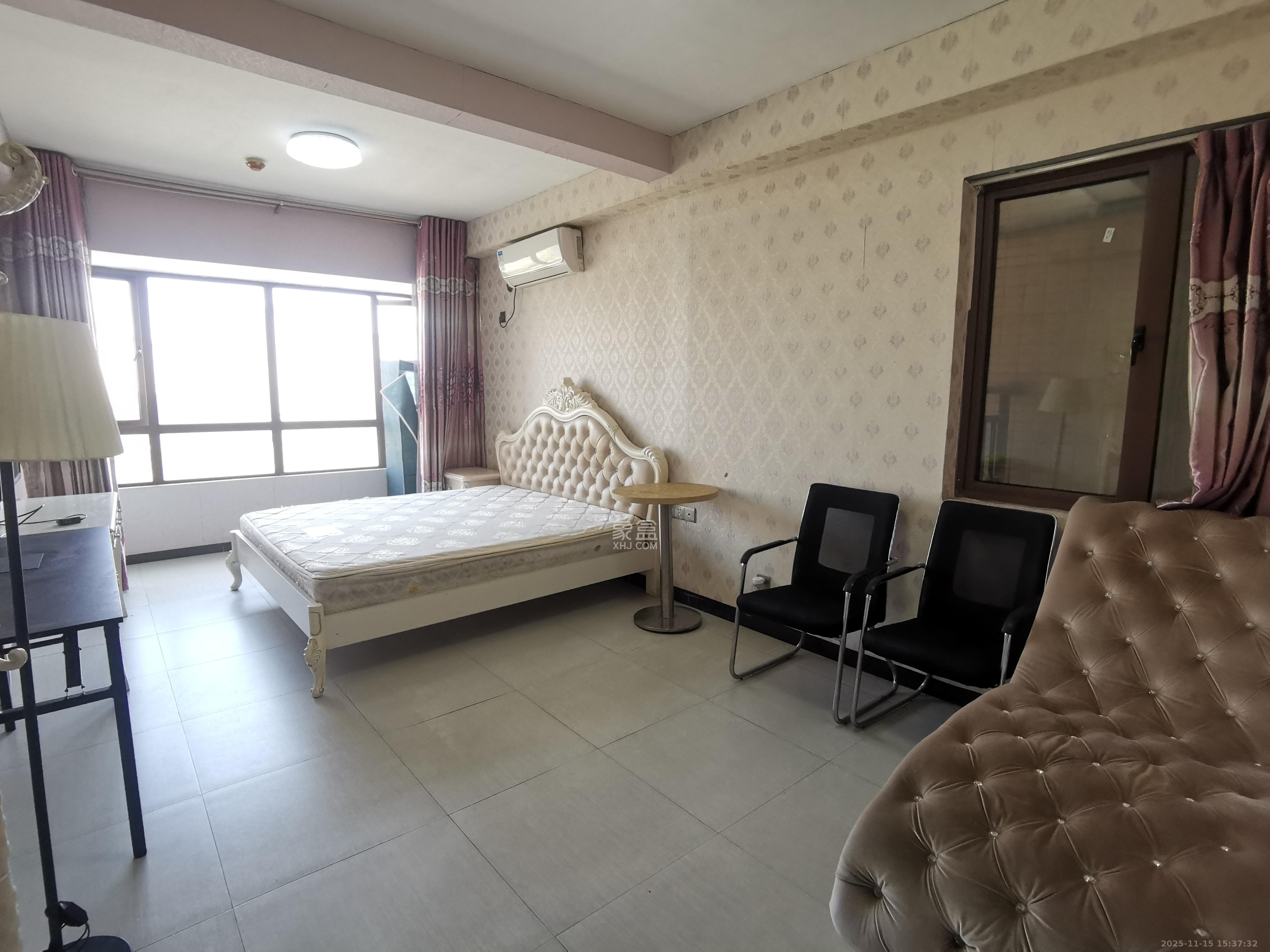 金房奥斯卡  1室1厅1卫    1100.0元/月