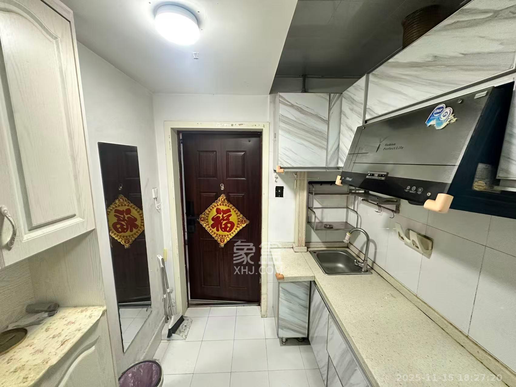 共和世家  1室1厅1卫    1800.0元/月室内图