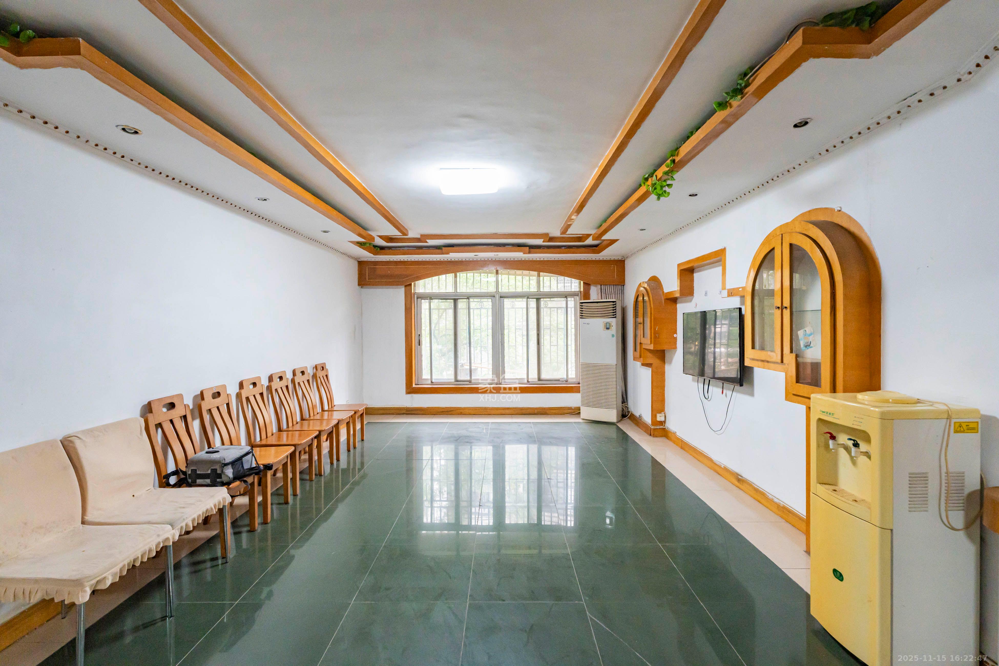 福乐凯公寓  4室2厅2卫    3200.0元/月