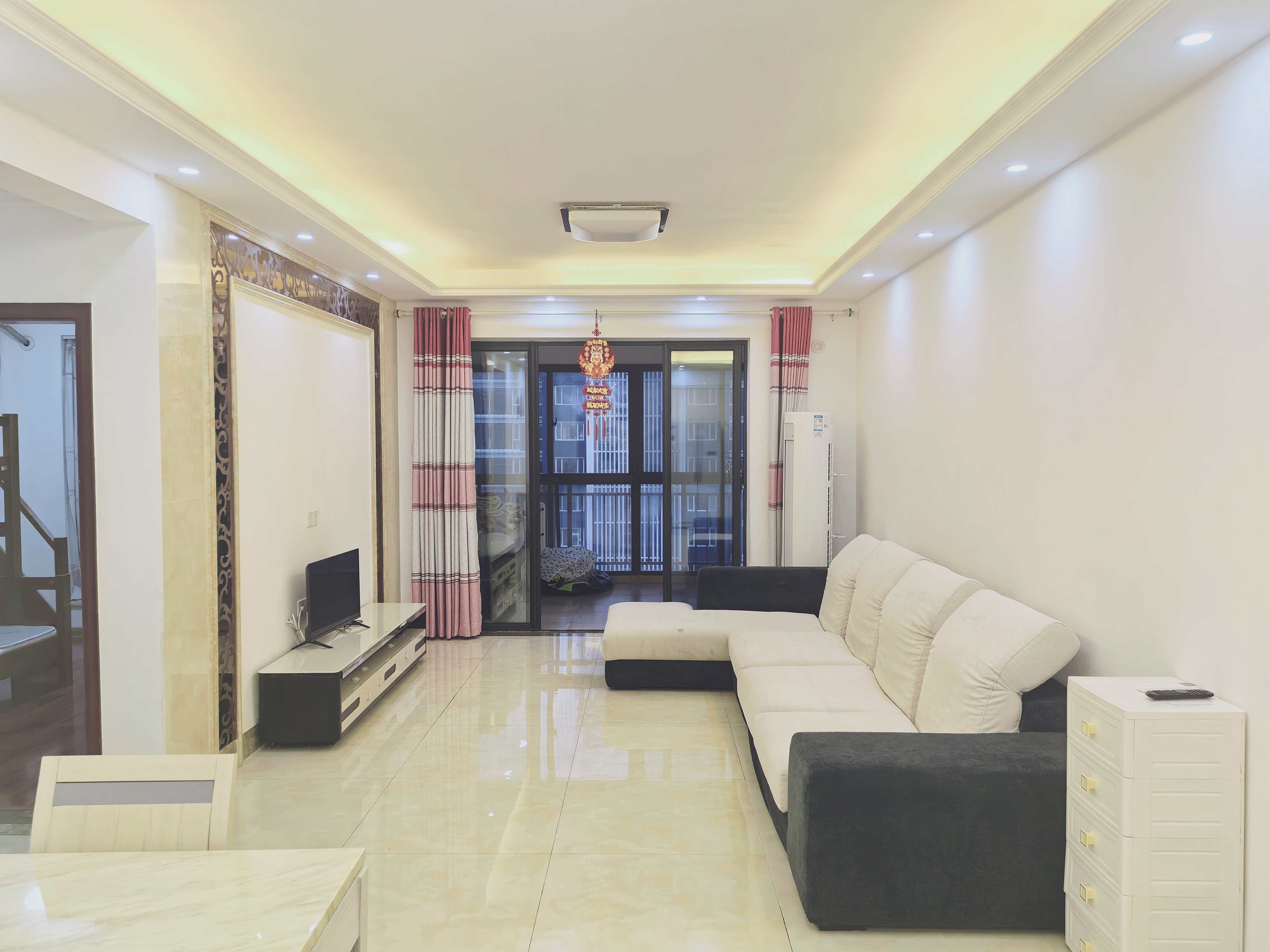 环强御景湾  3室2厅1卫    230.0万室内图