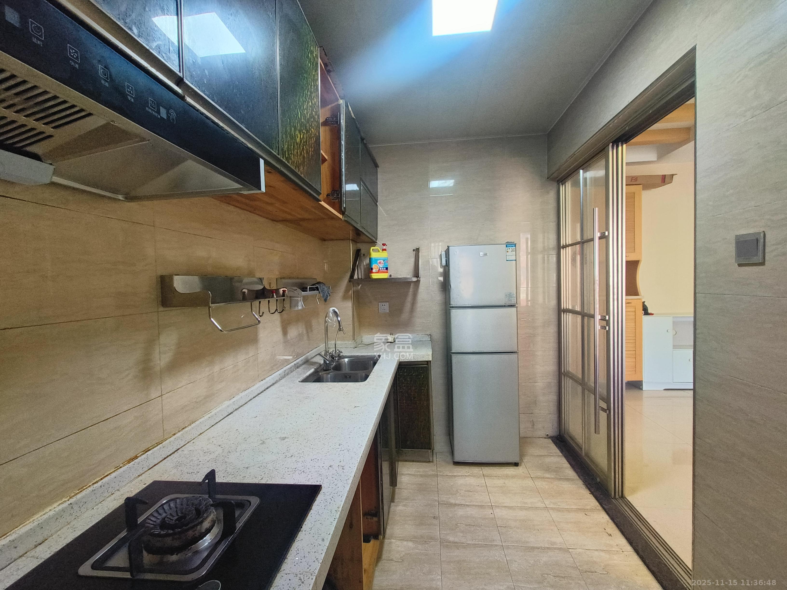 英祥春天  2室2厅1卫    2300.0元/月室内图