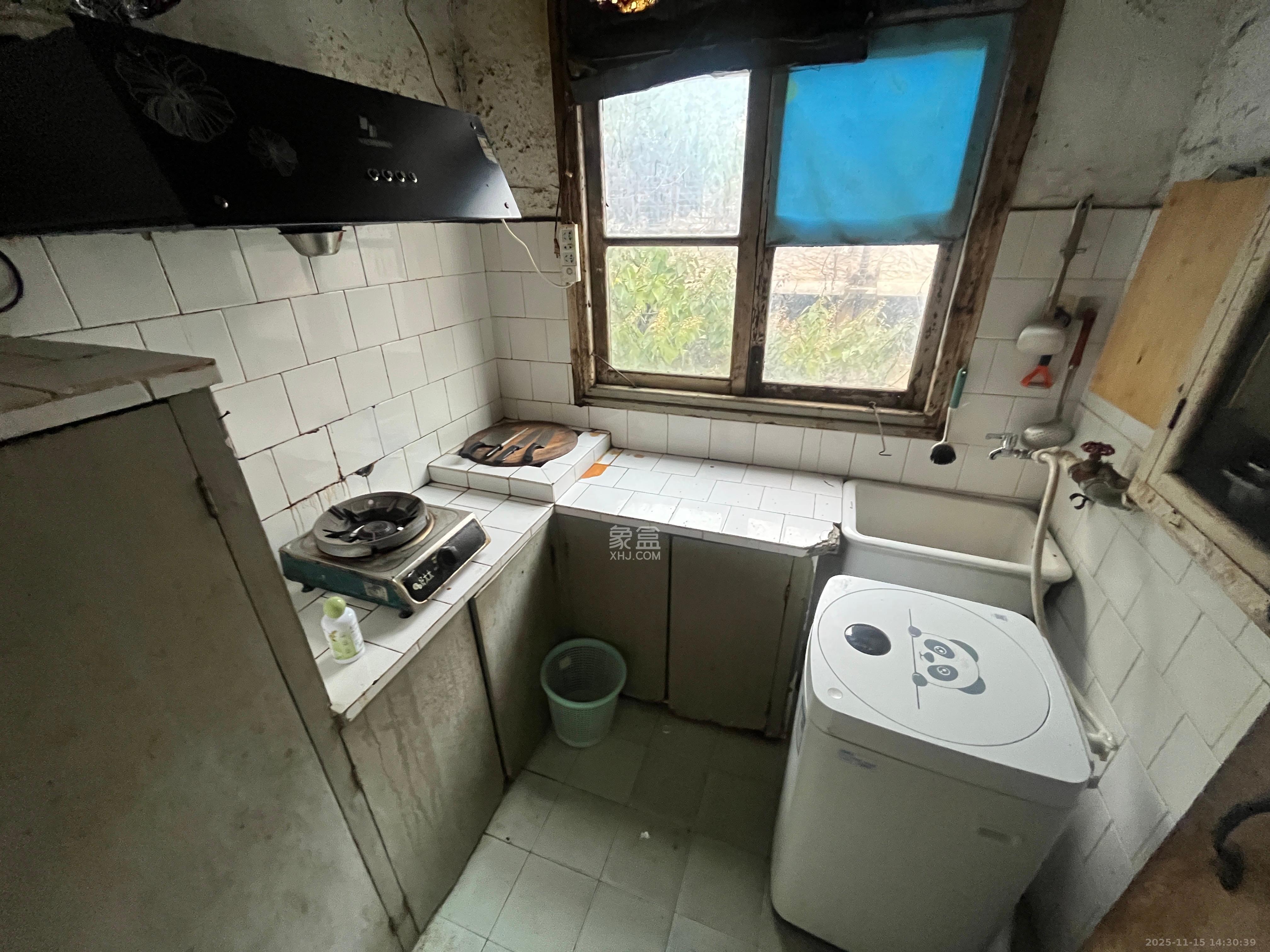 东风二村社区房  1室0厅0卫    1200.0元/月室内图