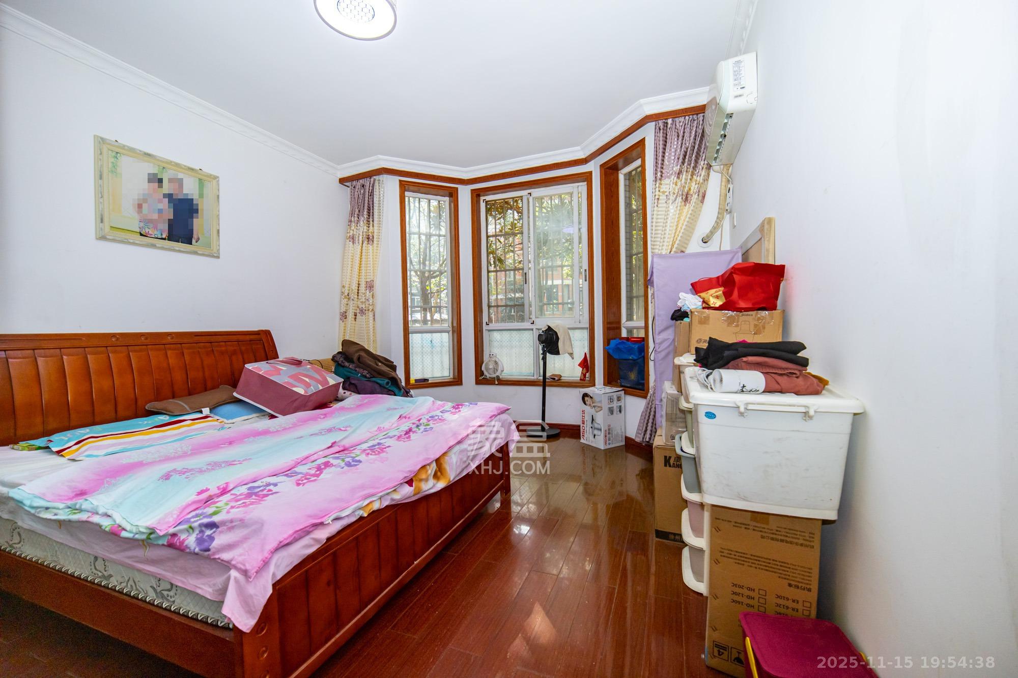 山水人家一二期 2室2厅1卫 51.0万 山水人家一二期 2室2厅1卫 51.0万卧室