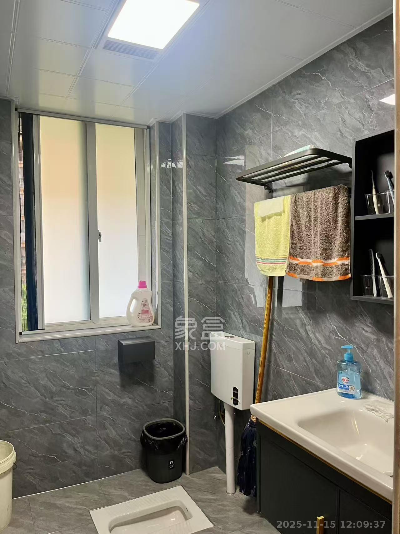 星城荣域  3室2厅2卫    4600.0元/月室内图