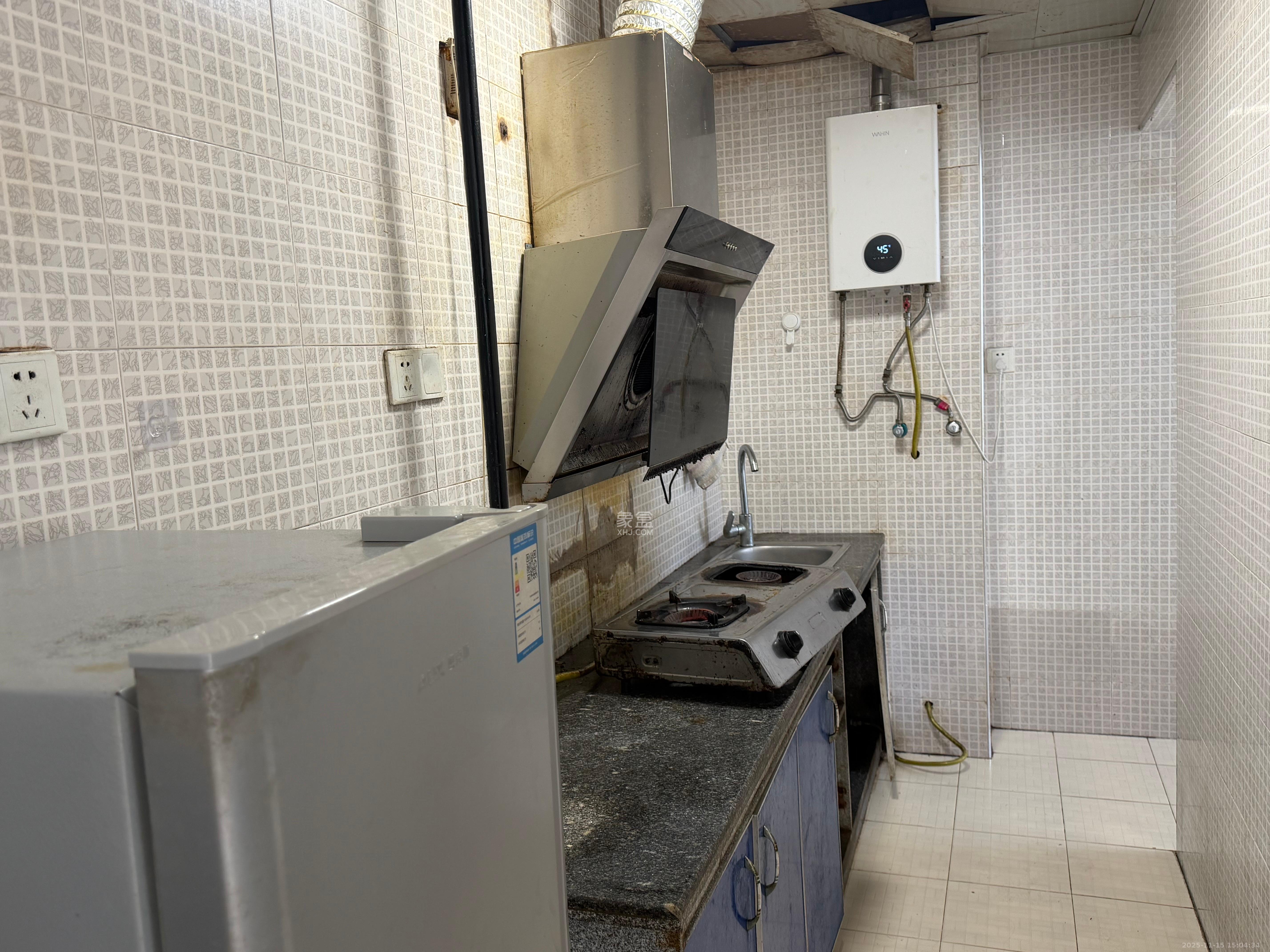 红星国际星城  1室1厅1卫    120.0元/月室内图