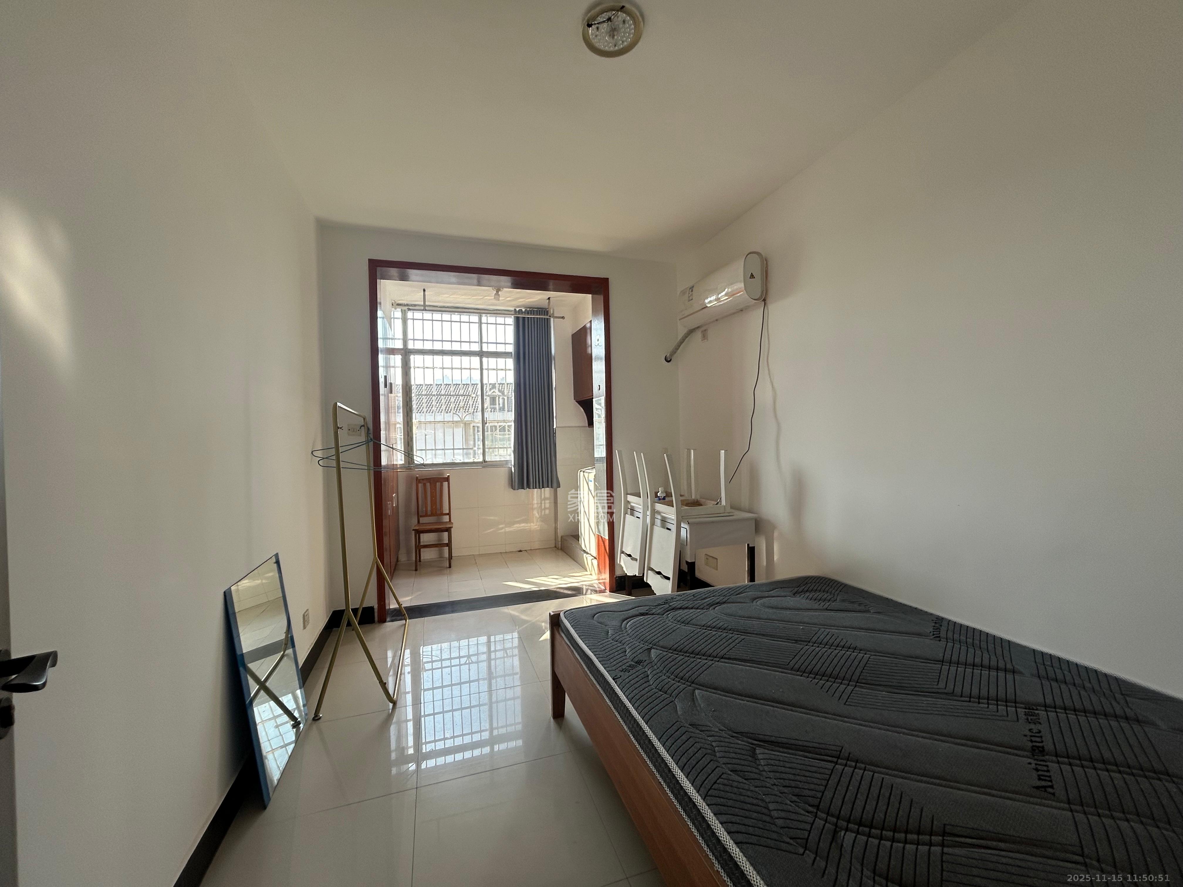 泉水塘小区 3室2厅1卫 1700.0元/月 泉水塘小区 3室2厅1卫 1700.0元/月室内图