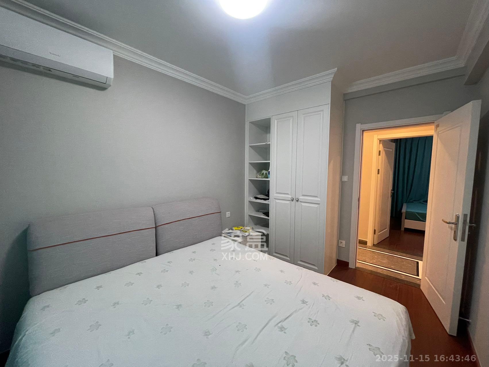 中海珑悦府  3室2厅2卫    3000.0元/月室内图