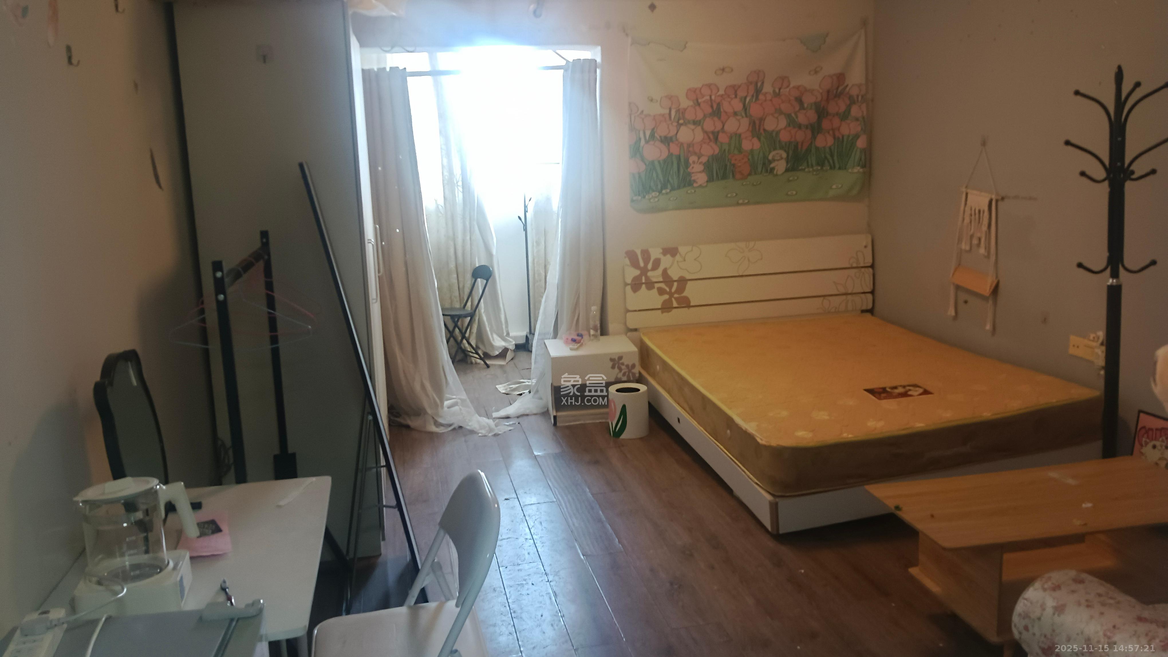 2076至高点 1室1厅1卫 1300.0元/月 2076至高点 1室1厅1卫 1300.0元/月室内图