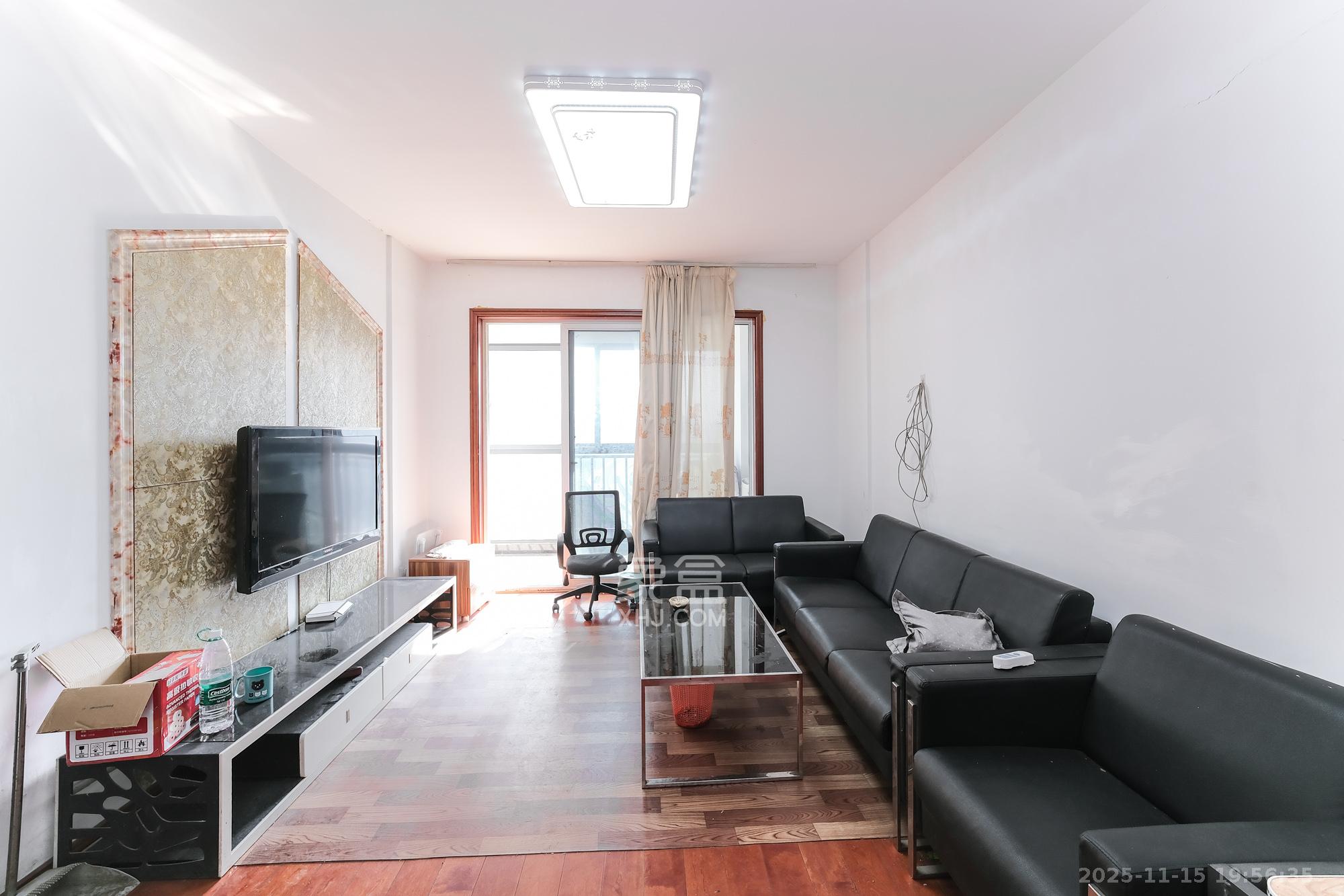 和悦城(蟠龙景苑)  3室2厅1卫    65.8万