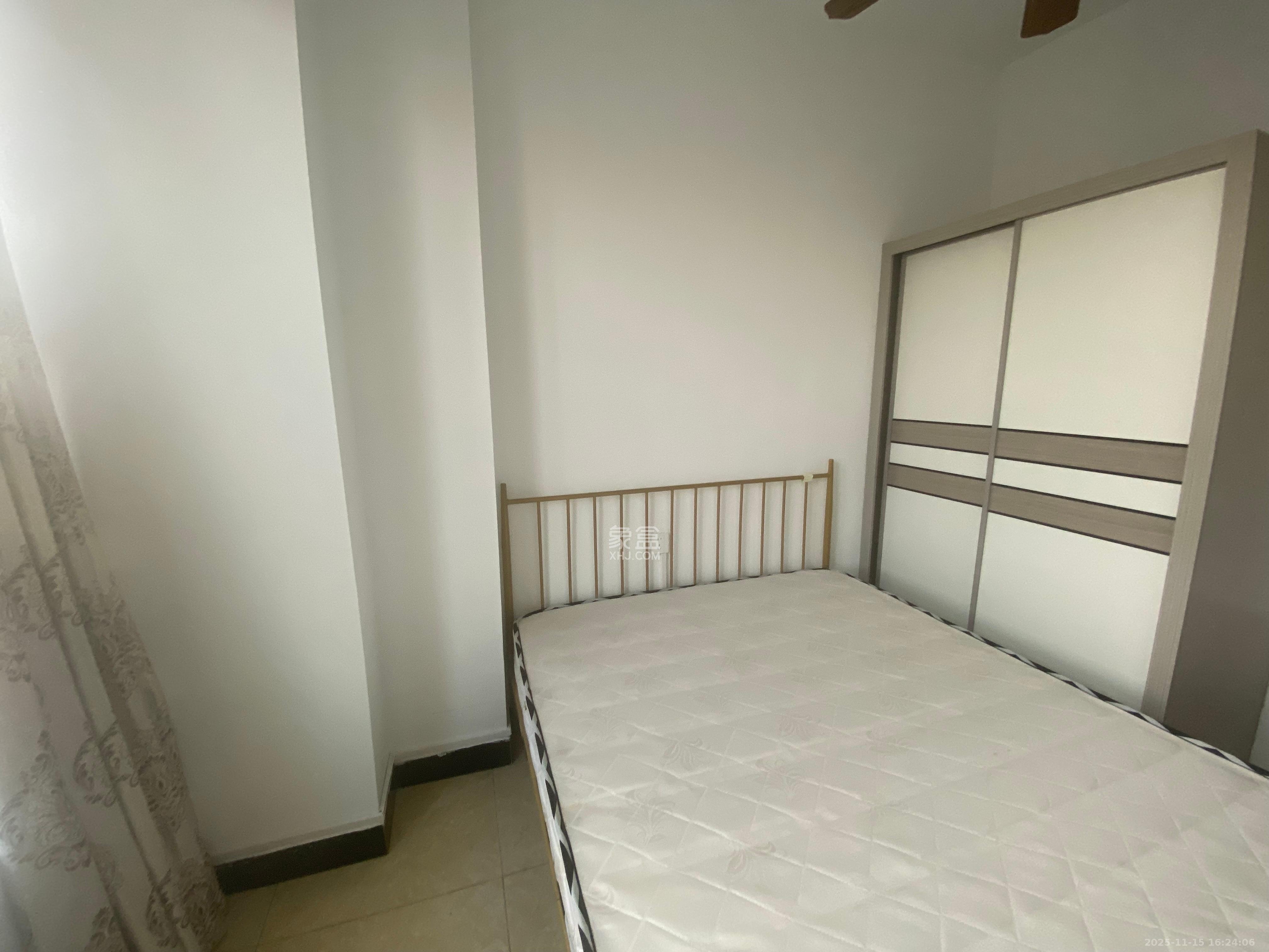 蓝湾国际广场  2室1厅1卫    2300.0元/月室内图