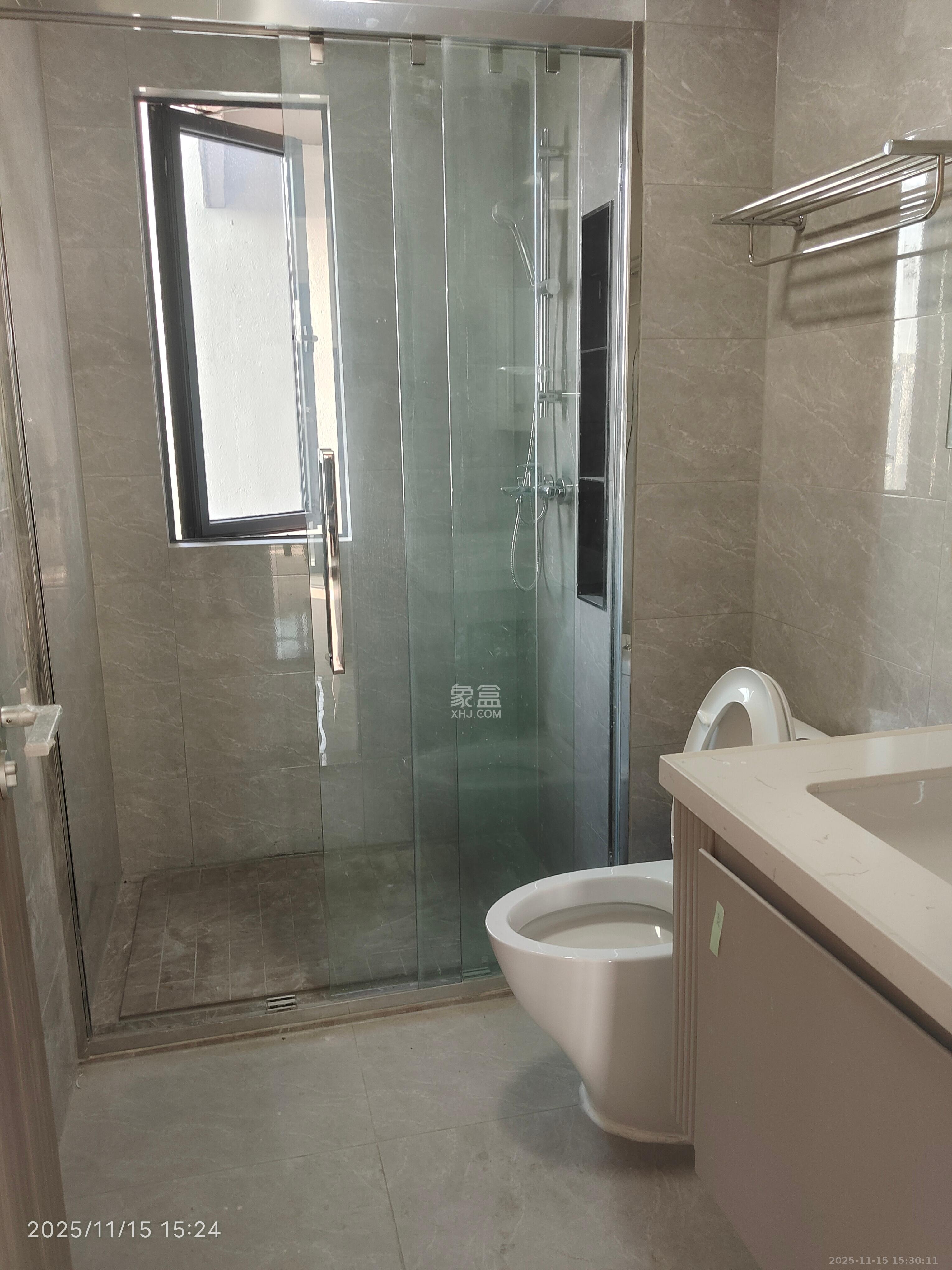 三一云谷  3室2厅2卫    3200.0元/月室内图