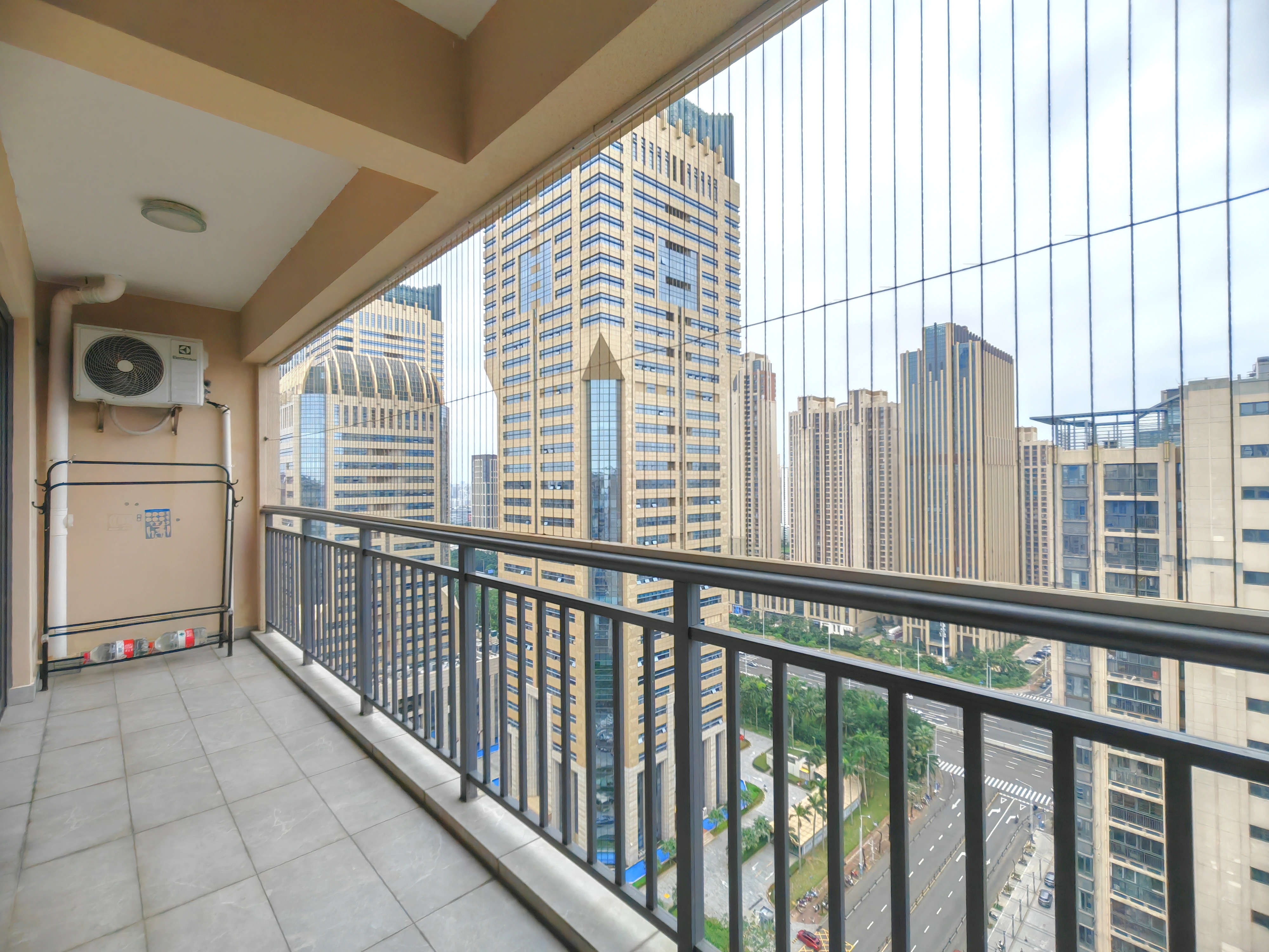 海航豪庭北苑  3室2厅2卫    5200.0元/月室内图