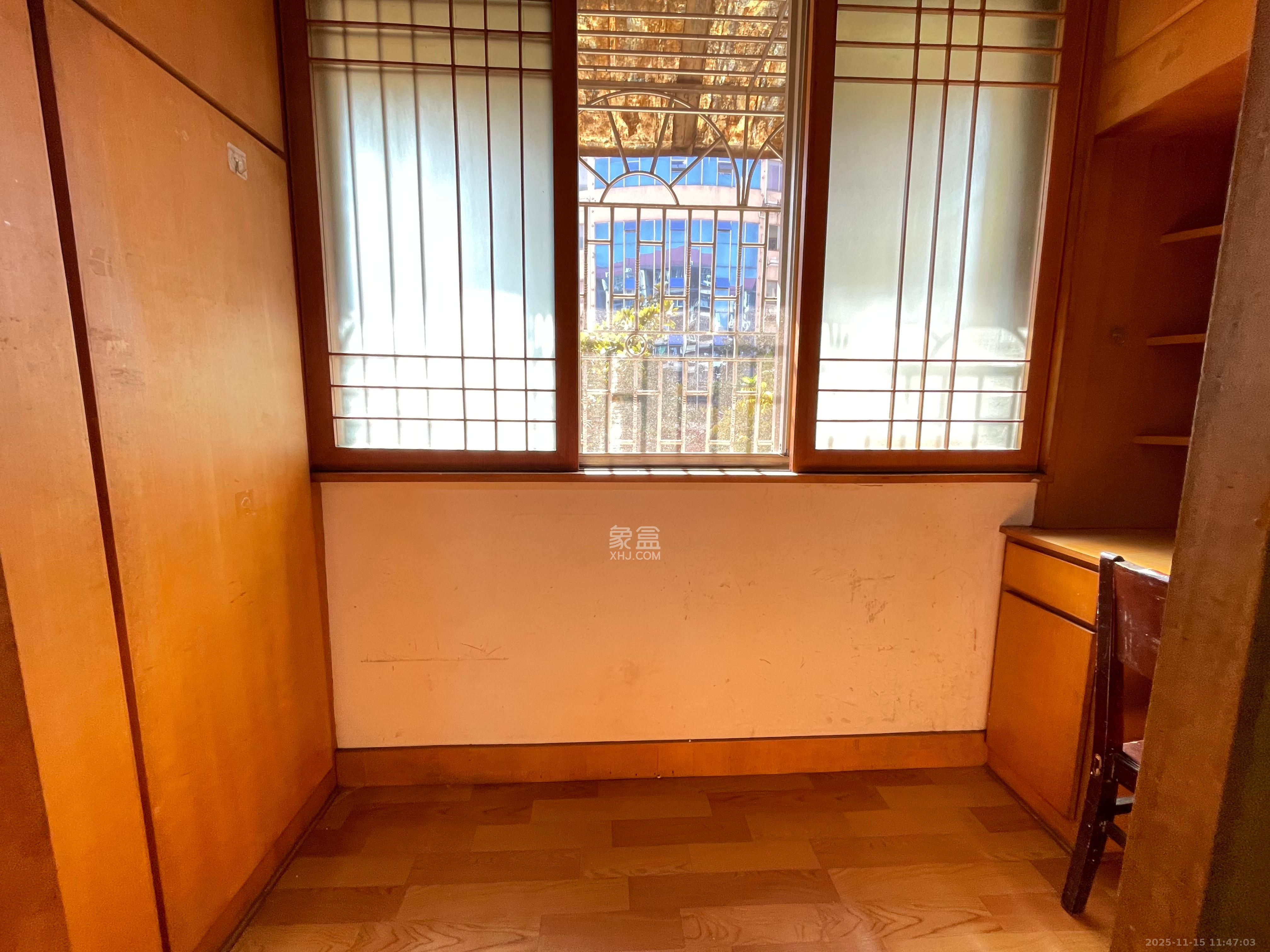 武警宿舍  3室2厅1卫    1700.0元/月室内图