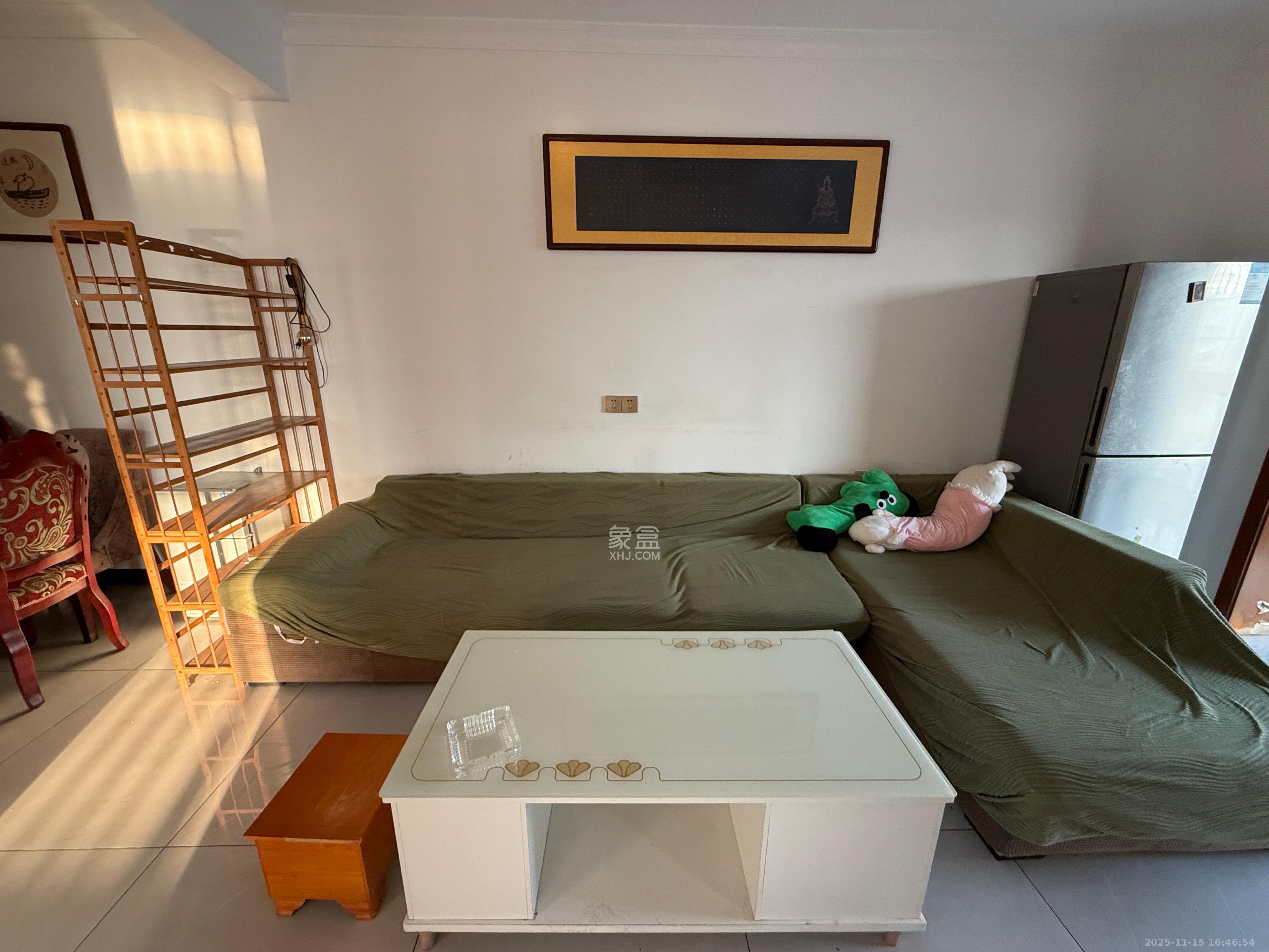 岳鞍阁小区  2室2厅1卫    1800.0元/月室内图